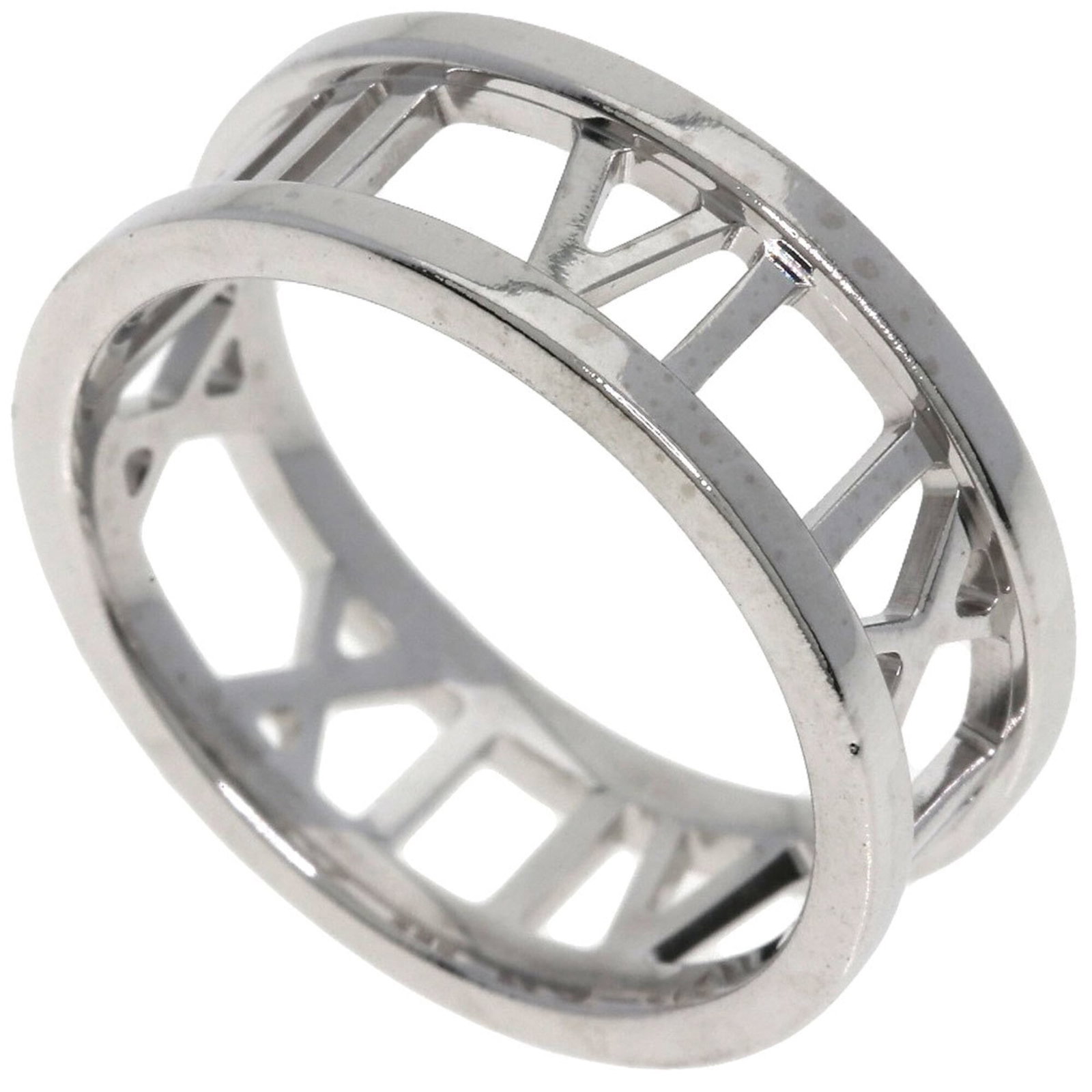 Tiffany Band Ring: Tiffany Band Ring 18K white gold band ring from Tiffany, featuring a classic design with a subtle width and sleek profile. The ring boasts a premium metal construction with a durable weight of 4.9g.