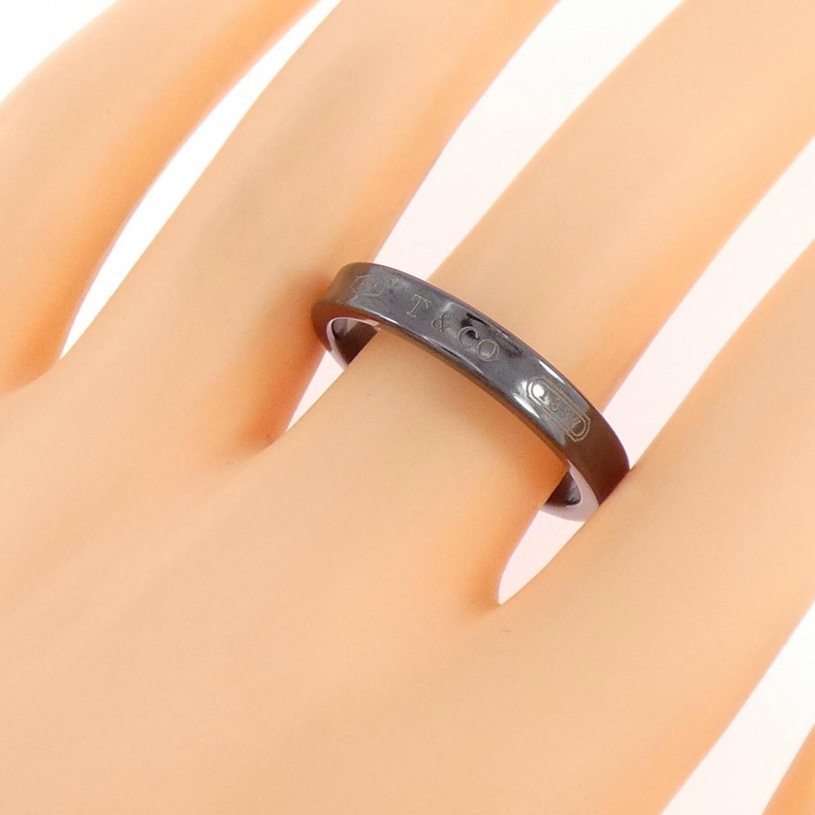 Tiffany Band Ring Titanium - 5