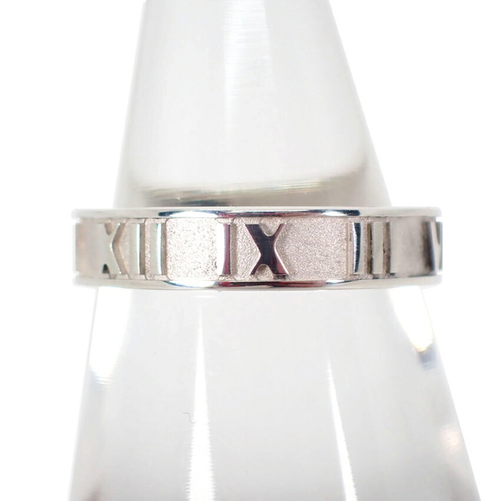Sterling Silver Ring Tiffany Band: Sterling Silver Ring Tiffany Band Sterling Silver Ring Tiffany Band - A Like New Condition, High-Quality Item. Made from genuine sterling silver (925), this band features a classic design that exudes