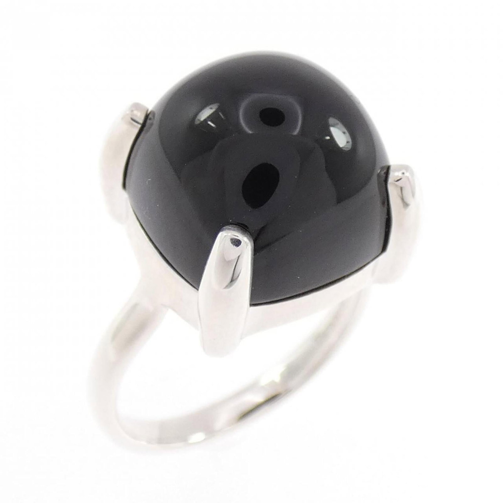 Tiffany Band Ring Silver 925: Tiffany Band Ring Silver 925 Silver band ring from Tiffany, made from high-quality Silver 925 material. The item bears some minor scratches and dirt, but remains in very good condition overall. This