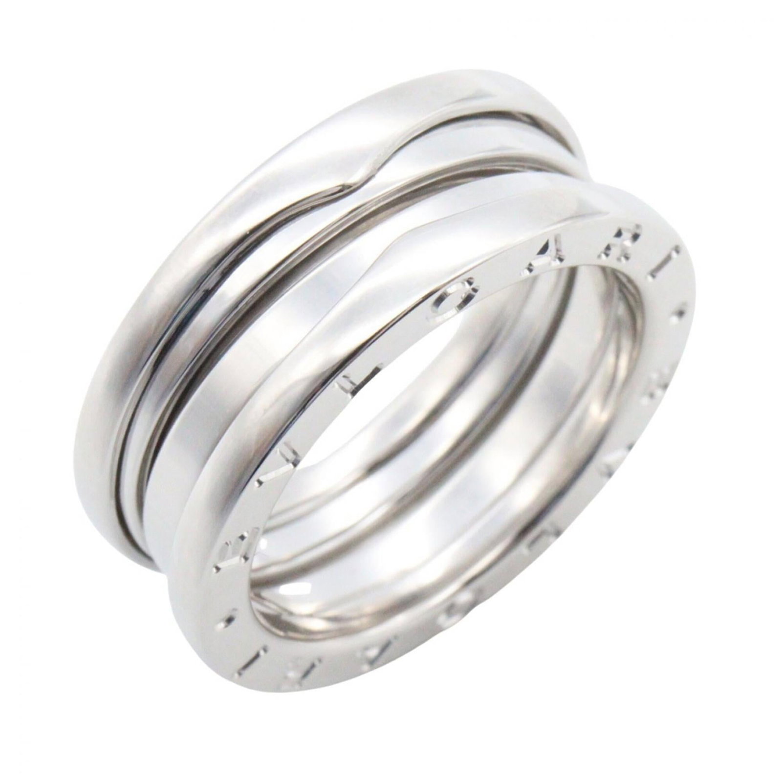 Bvlgari Band Ring White Gold (18K): Bvlgari Band Ring White Gold (18K) Bvlgari Band Ring White Gold (18K) features a sleek design in silver, crafted from high-quality white gold. This 18K band ring has been carefully maintained and