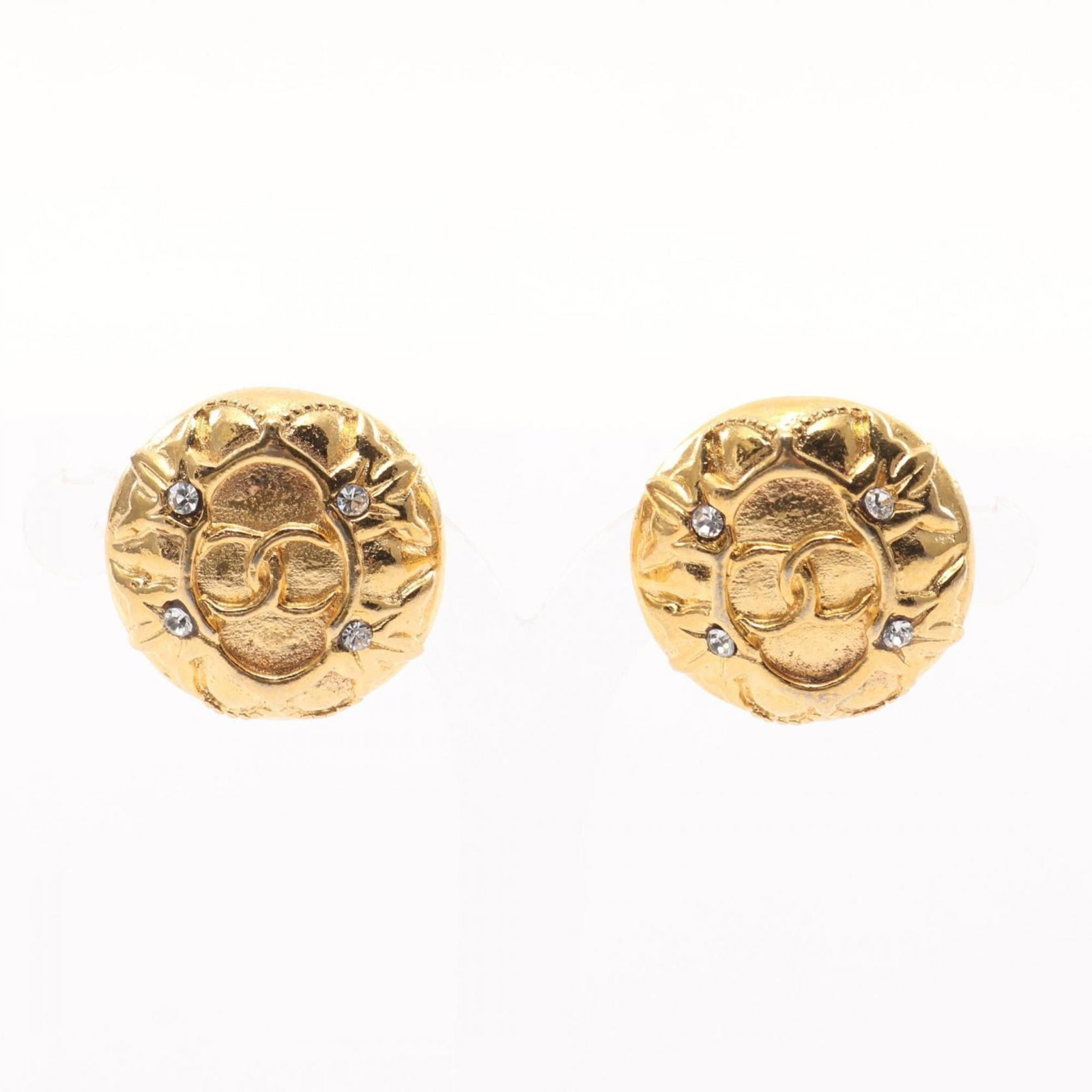 Chanel Clip Earrings Gold Plating Rhinestone: Chanel Clip Earrings Gold Plating Rhinestone Chanel Clip Earrings in Gold Plating and Rhinestone feature a classic design with clear rhinestones adding a touch of luxury to the gold-plated frame. The 