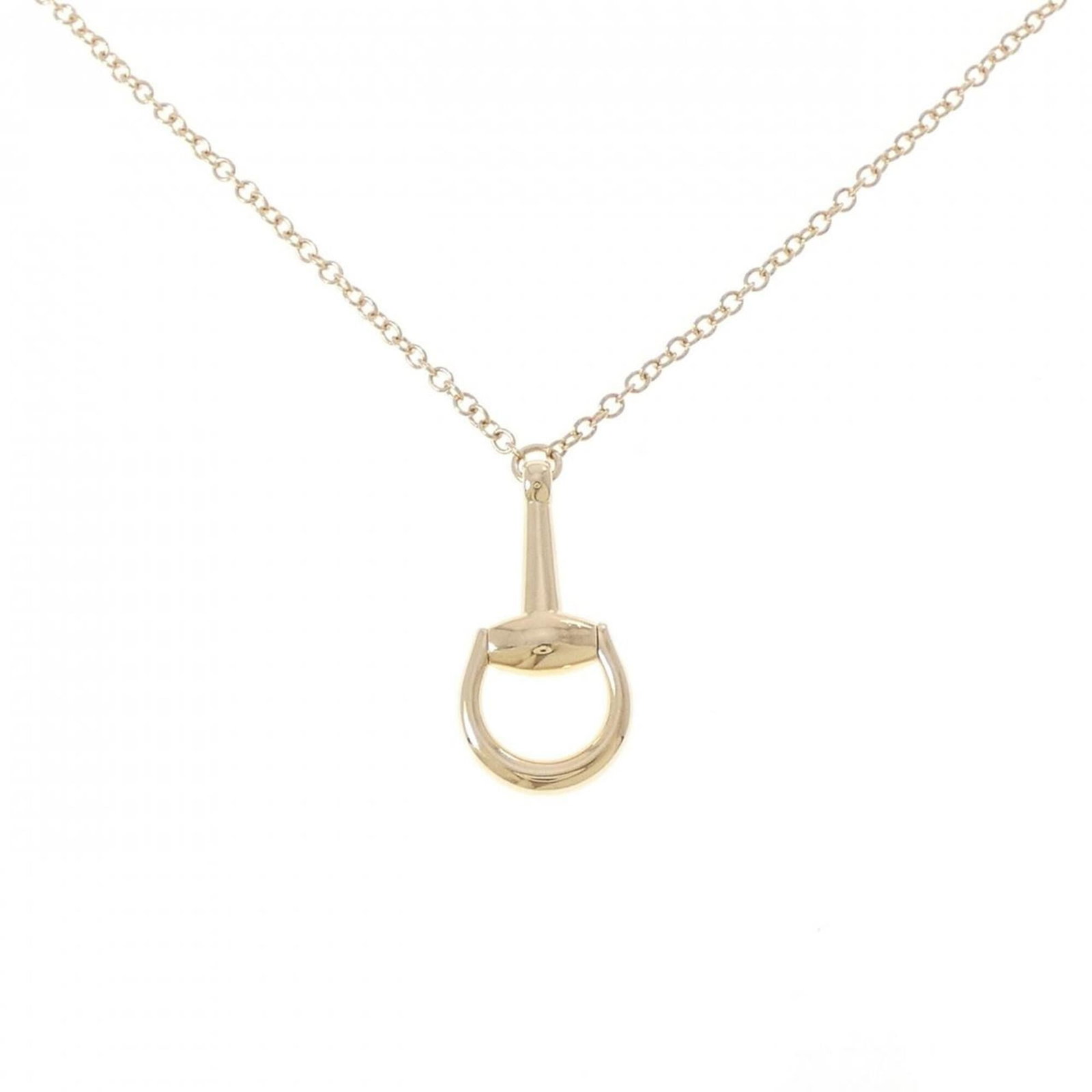 Horsebit Necklace by Gucci: Horsebit Necklace by Gucci Yellow gold (18K) Horsebit Necklace by Gucci features a pendant with dimensions 27mm x 12.6mm, set on a chain with a neck circumference of 42 cm / 16.53''. The necklace is m