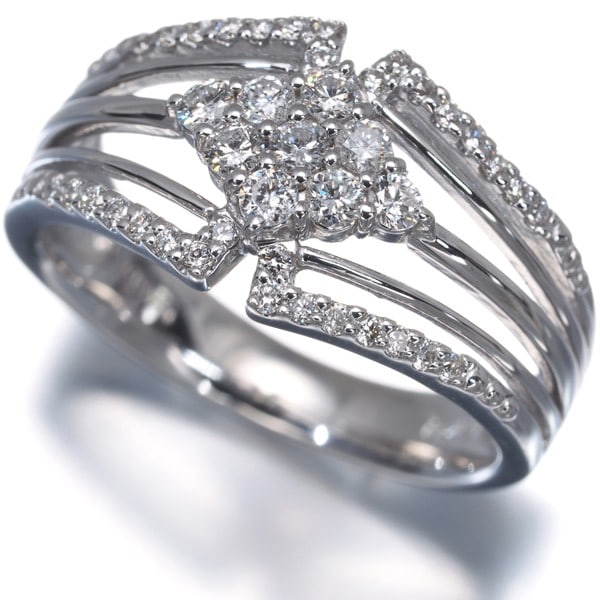 Diamond 0.40Ct Ring 18K 750 White Gold: Diamond 0.40Ct Ring 18K 750 White Gold This stunning diamond ring boasts a 0.40ct natural diamond at its center, set in 18k white gold. The elegant design features a classic ring style with a subtle s