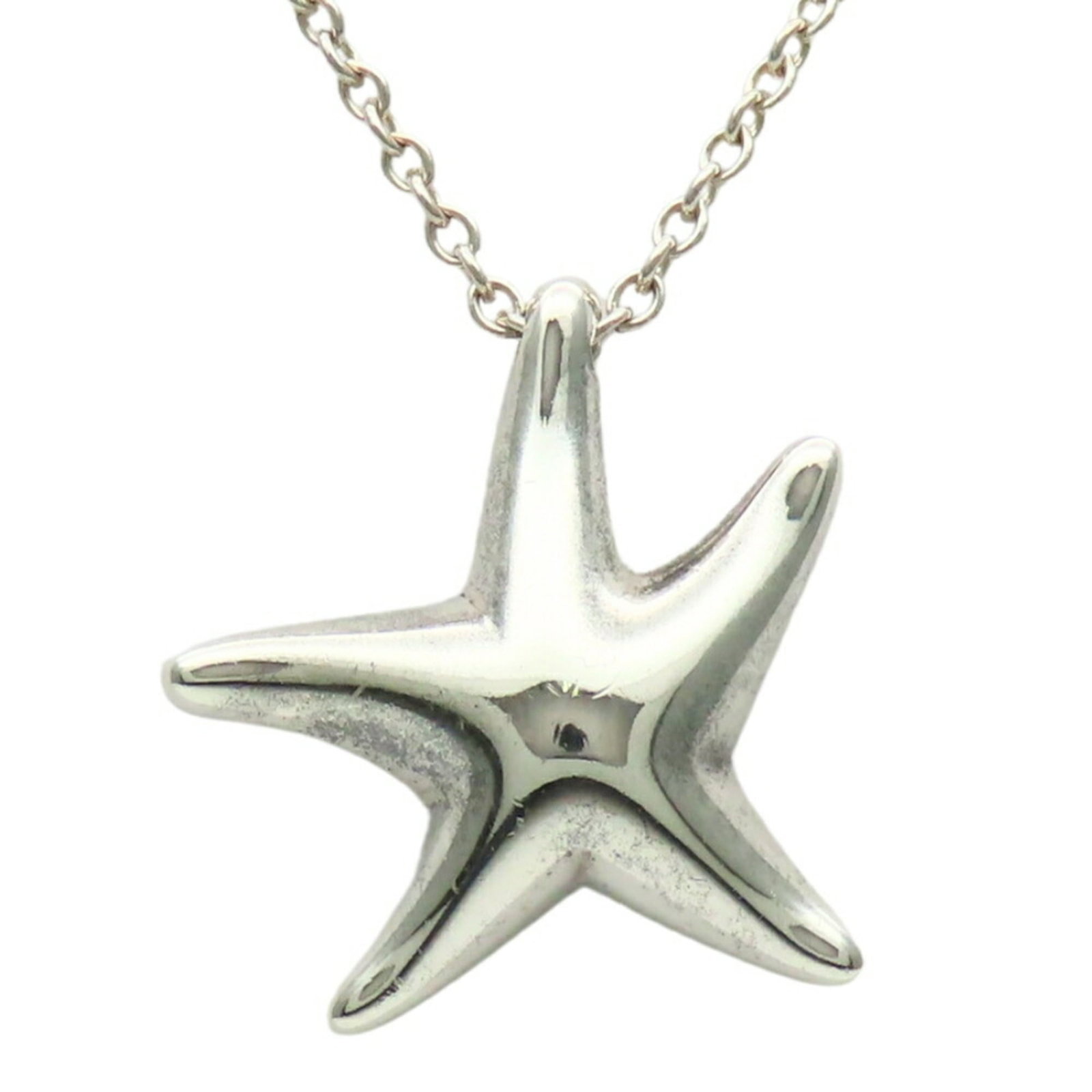 Tiffany & Co. Starfish Necklace Sv925 Approximately 2.8G Silver Elsa Peretti Women'S Tiffany: Tiffany & Co. Starfish Necklace Sv925 Approximately 2.8G Silver Elsa Peretti Women'S Tiffany Tiffany & Co. Starfish Necklace in sterling silver, featuring Elsa Peretti's iconic design. This beautiful