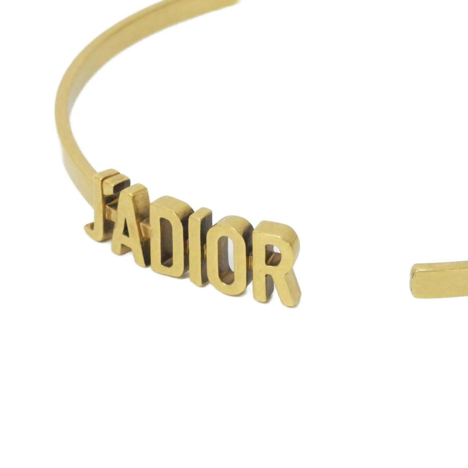 Christian Dior J'Adior N0466Adrmt Choker: Christian Dior J'Adior N0466Adrmt Choker Gold Choker Necklace from Christian Dior's J'Adior Collection, featuring a 11mm x 38mm pendant with a gold finish. The choker measures 33 cm in circumference