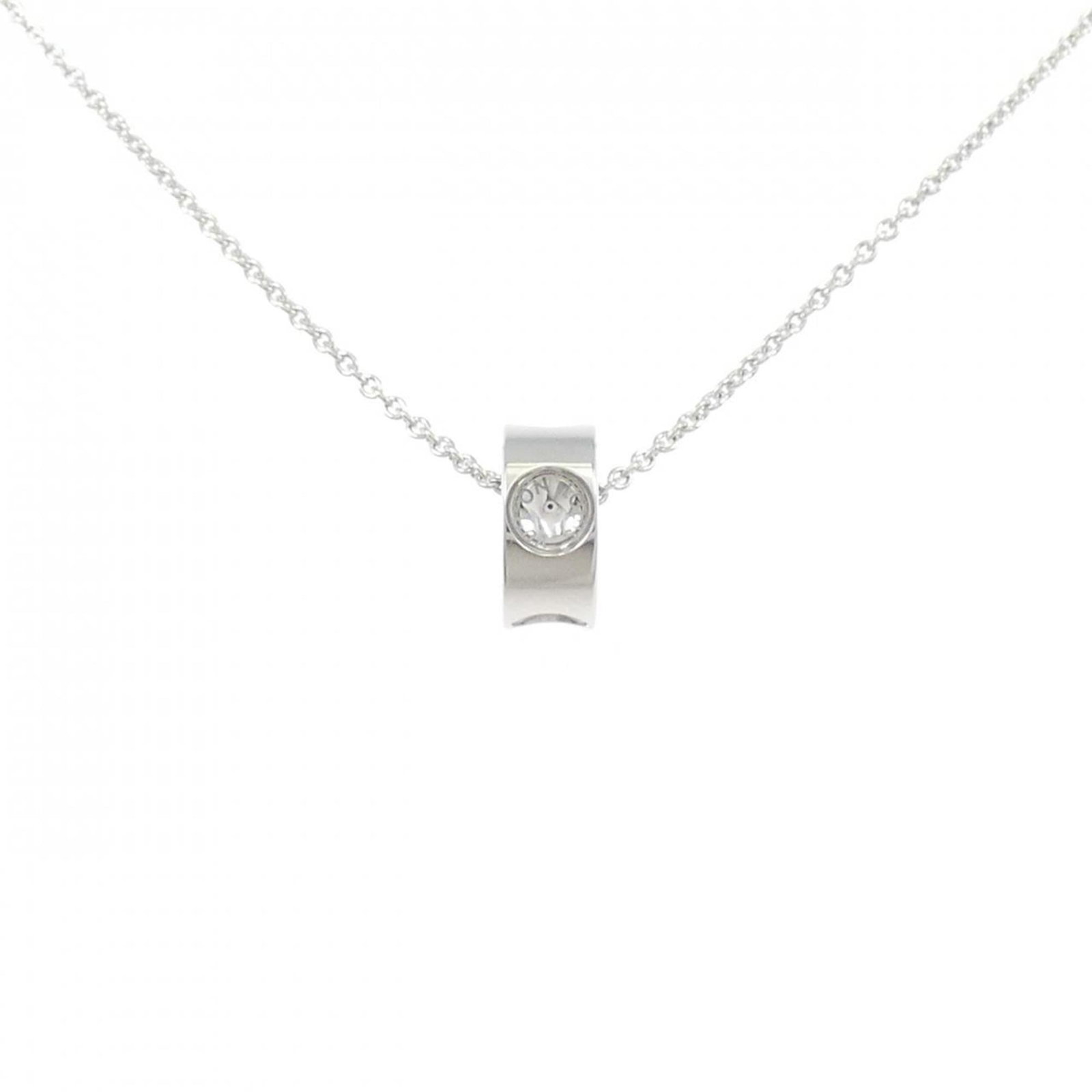 Pendant Necklace Empreinte Louis Vuitton: Pendant Necklace Empreinte Louis Vuitton White Gold (18K) Pendant Necklace from Louis Vuitton, featuring an Empreinte design. This necklace boasts a sleek and sophisticated look, with a pendant size o