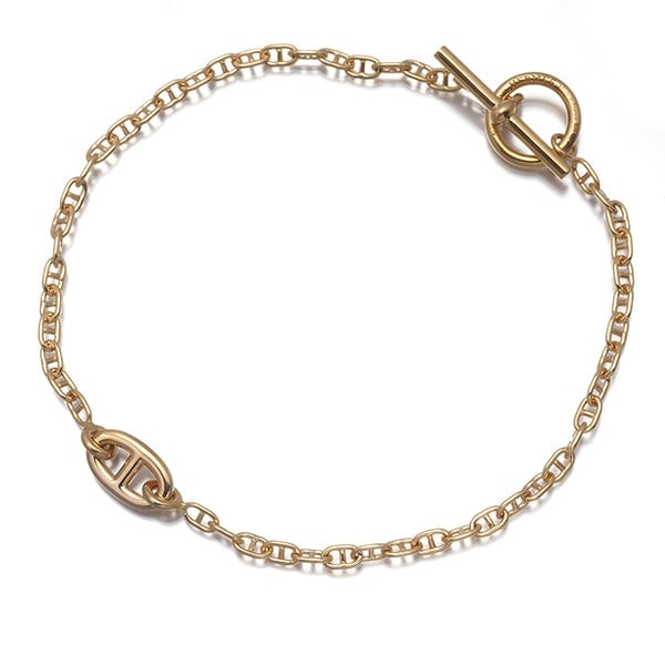 Hermes bracelet chaine d ancre farandole 18k rose gold: Hermes bracelet chaine d ancre farandole 18k rose gold 18k rose gold Hermes Chaine d'Ancre Farandole bracelet, showcasing the elegant simplicity of its design. This classic style features no main ston