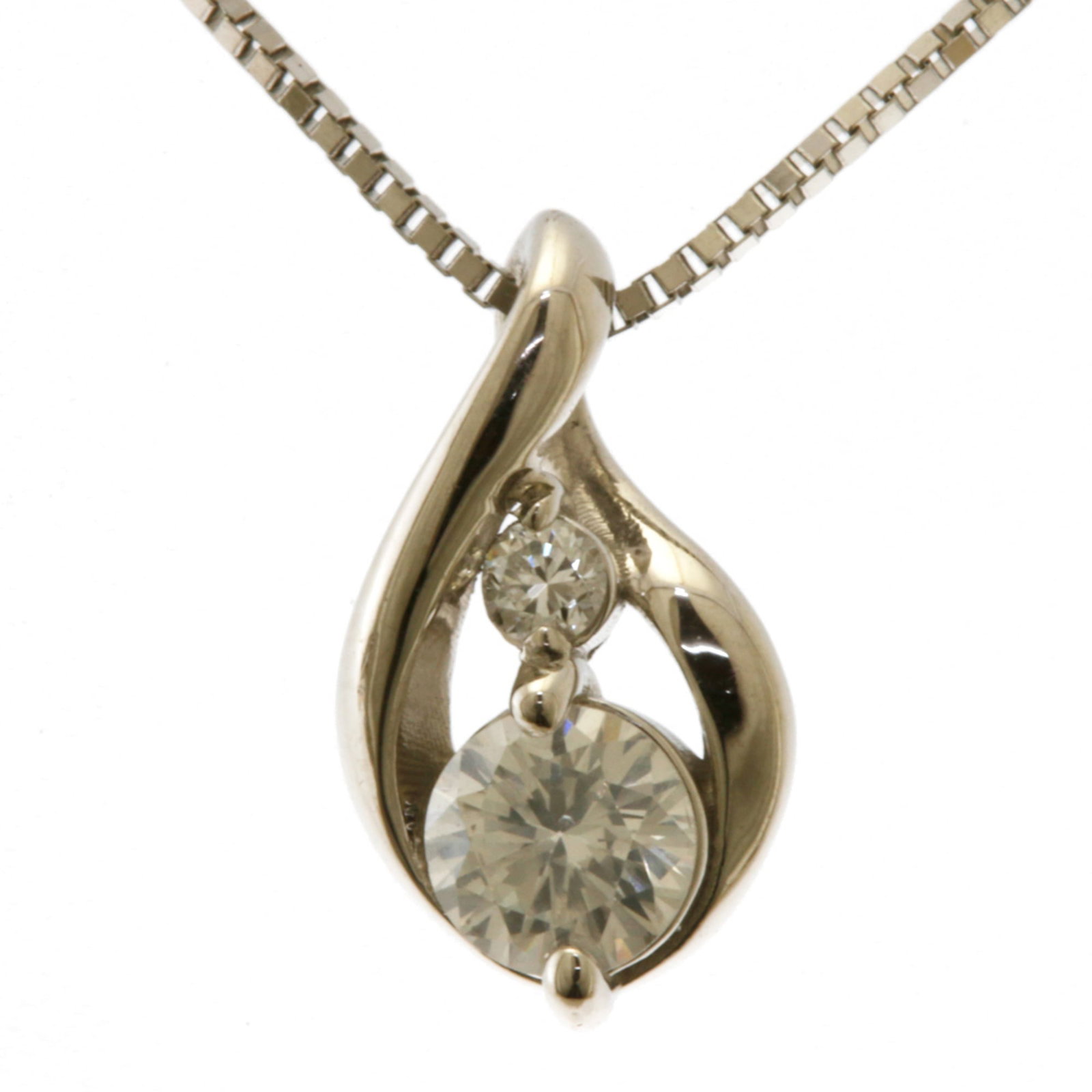 Necklace Pt850/ Pt900 Platinum Diamond 0.15Ct 0.02Ct Women'S Pre-Owned: Necklace Pt850/ Pt900 Platinum Diamond 0.15Ct 0.02Ct Women'S Pre-Owned Platinum diamond necklace with a striking 0.15ct and 0.02ct diamond pendant, set in high-quality platinum metal (Pt850/900). The