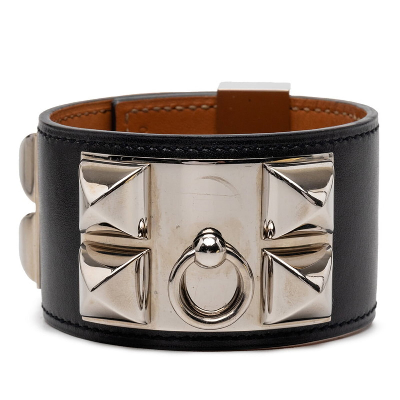 Hermes Charm Bracelet Box Calf Leather Metal: Hermes Charm Bracelet Box Calf Leather Metal Box Calf Leather and Metal Charm Bracelet from Hermes, featuring a classic design with subtle scratches and signs of usage. This pre-owned item boasts its 