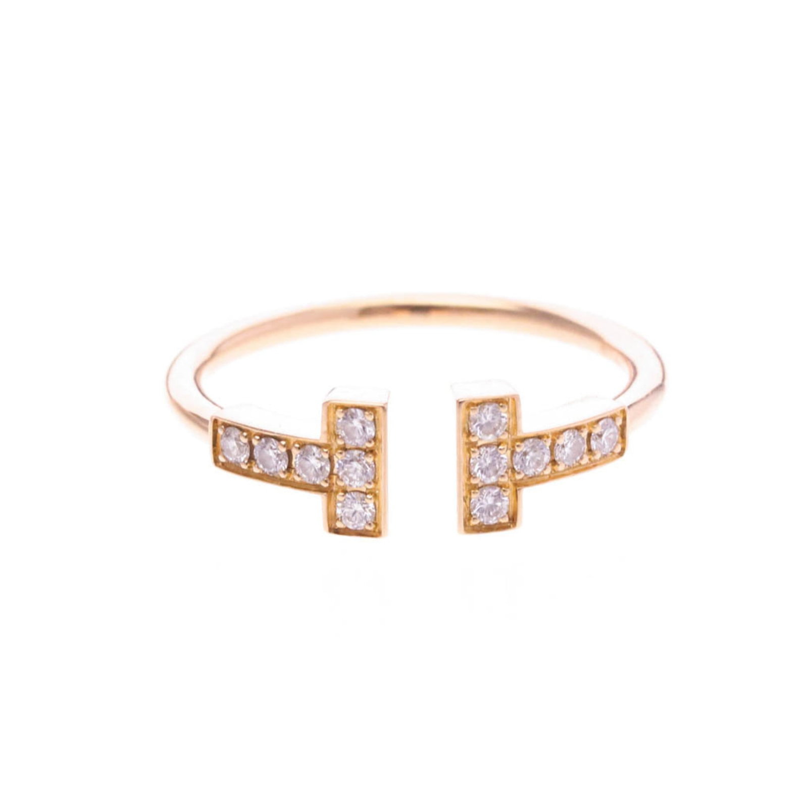 Pink Gold Ring Band Tiffany: Pink Gold Ring Band Tiffany Pink Gold Ring Band Tiffany features a stylish band design made from 18K pink gold, adorned with a diamond stone. The ring measures 1.4mm in width and weighs 2.2g, with a U