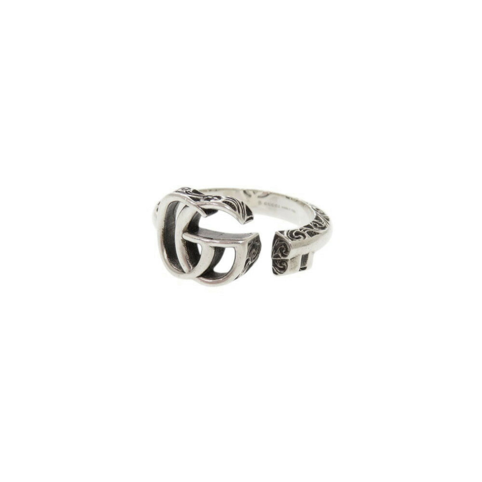 Gucci ring band silver 925: Gucci ring band silver 925 Silver band ring from Gucci, made from high-quality silver 925 material. The ring bears some scratches and minor dirt, but remains in very good condition overall. A few