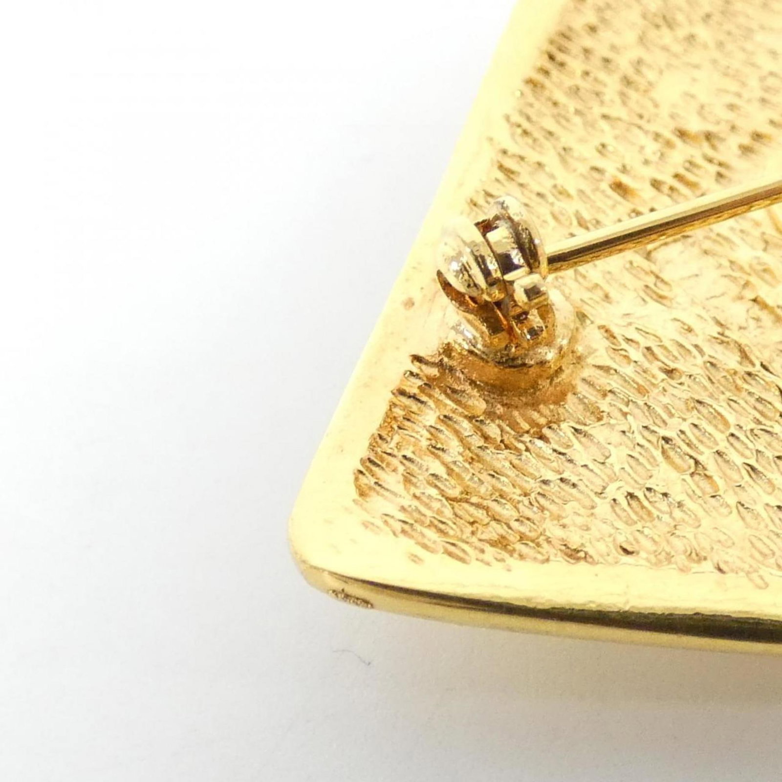 Chanel Brooch - 6