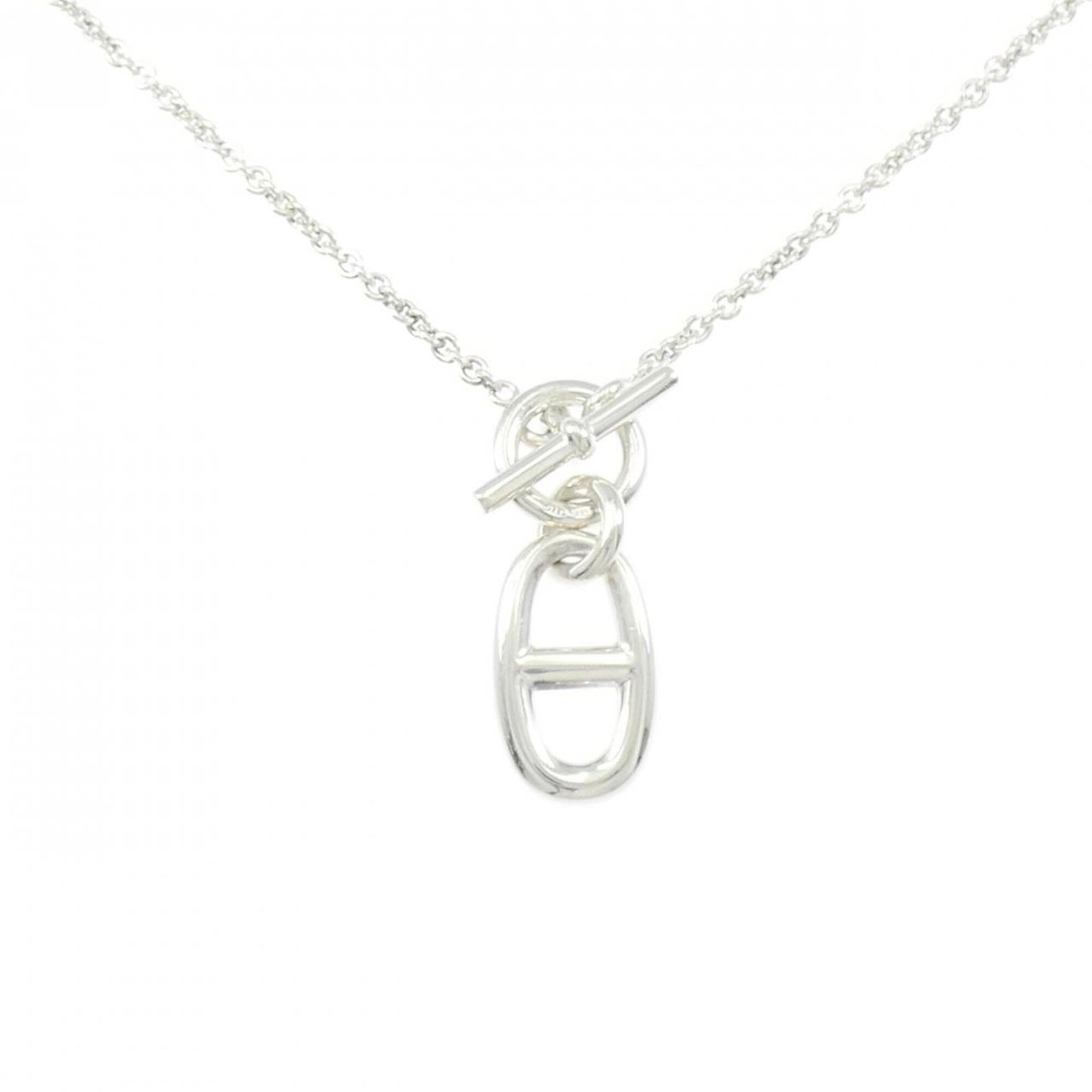 Herms Chaine D'Ancre Necklace: Herms Chaine D'Ancre Necklace Silver 925 Herms Chaine D'Ancre Necklace with a pendant size of 29.7mm x 11.4mm, featuring a chain circumference of 40 cm / 15.74''. The necklace is in very good