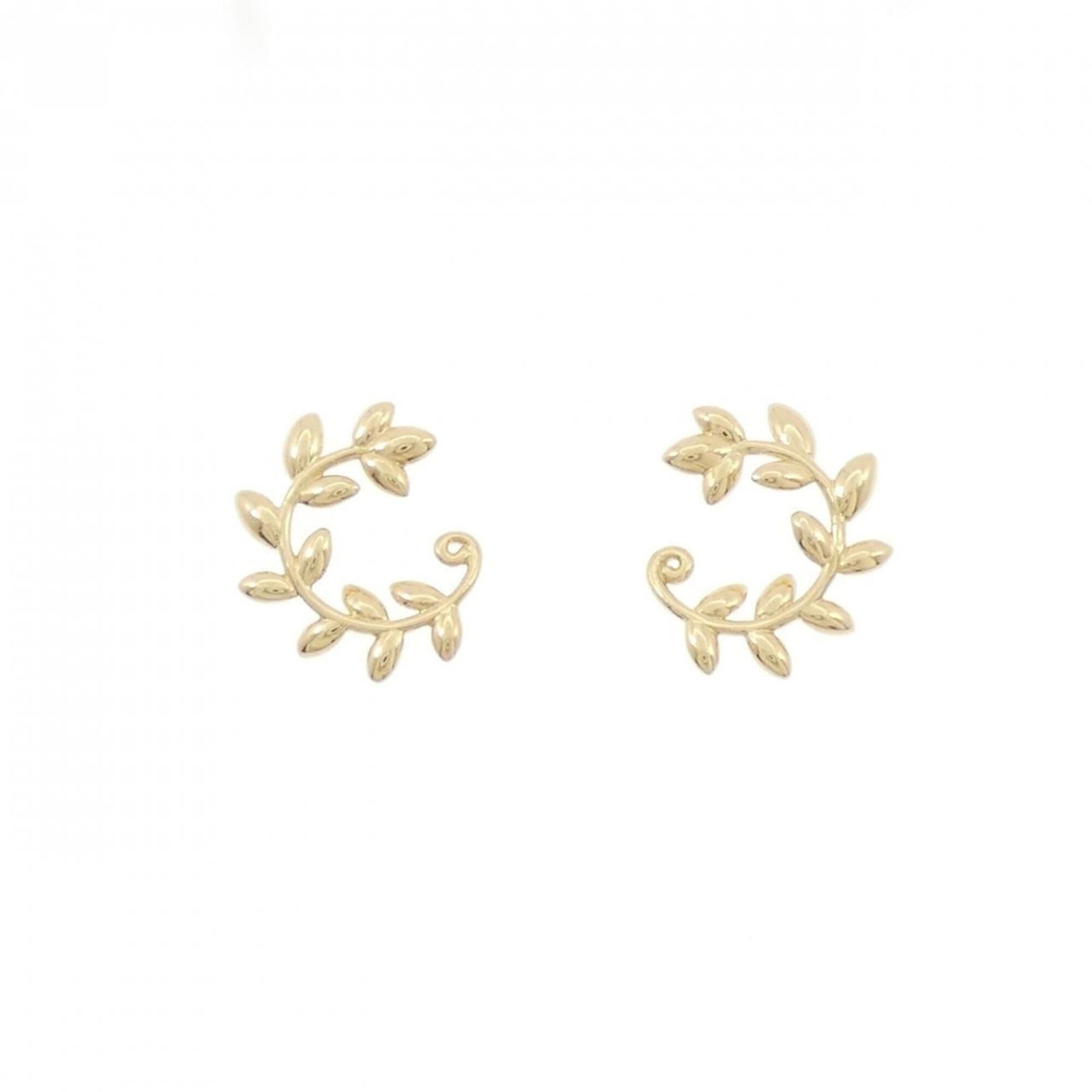 Gold Stud Yellow Earrings Tiffany: Gold Stud Yellow Earrings Tiffany Yellow Gold (18K) Stud Earrings from Tiffany, bearing a subtle presence on the wearer's ear. Measuring 17.00mm x 14.30mm, these earrings showcase a refined design in