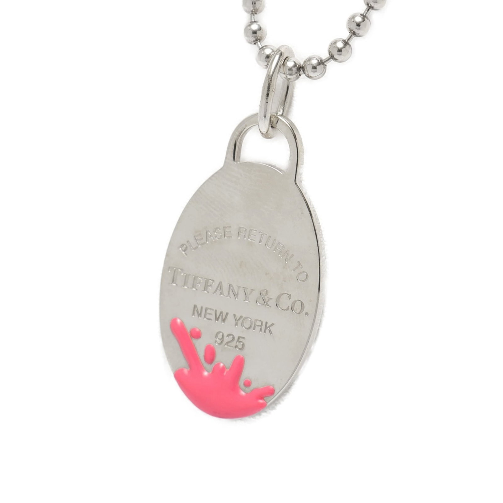 Tiffany & Co. Return To Color Splash Oval Tag Necklace Silver 925 Pink S-159116: Tiffany & Co. Return To Color Splash Oval Tag Necklace Silver 925 Pink S-159116 Silver 925 Tiffany & Co. Oval Tag Necklace in Pink with a subtle sparkle, adding a touch of elegance to any outfit. The 