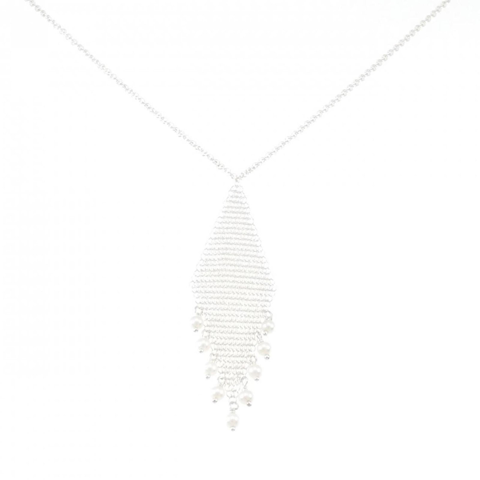 Tiffany Mesh Fringe Necklace: Tiffany Mesh Fringe Necklace Tiffany's iconic mesh fringe necklace in silver 925, featuring a pendant with a unique 58.8mm x 16.3mm size, now available for purchase. This used item boasts a few