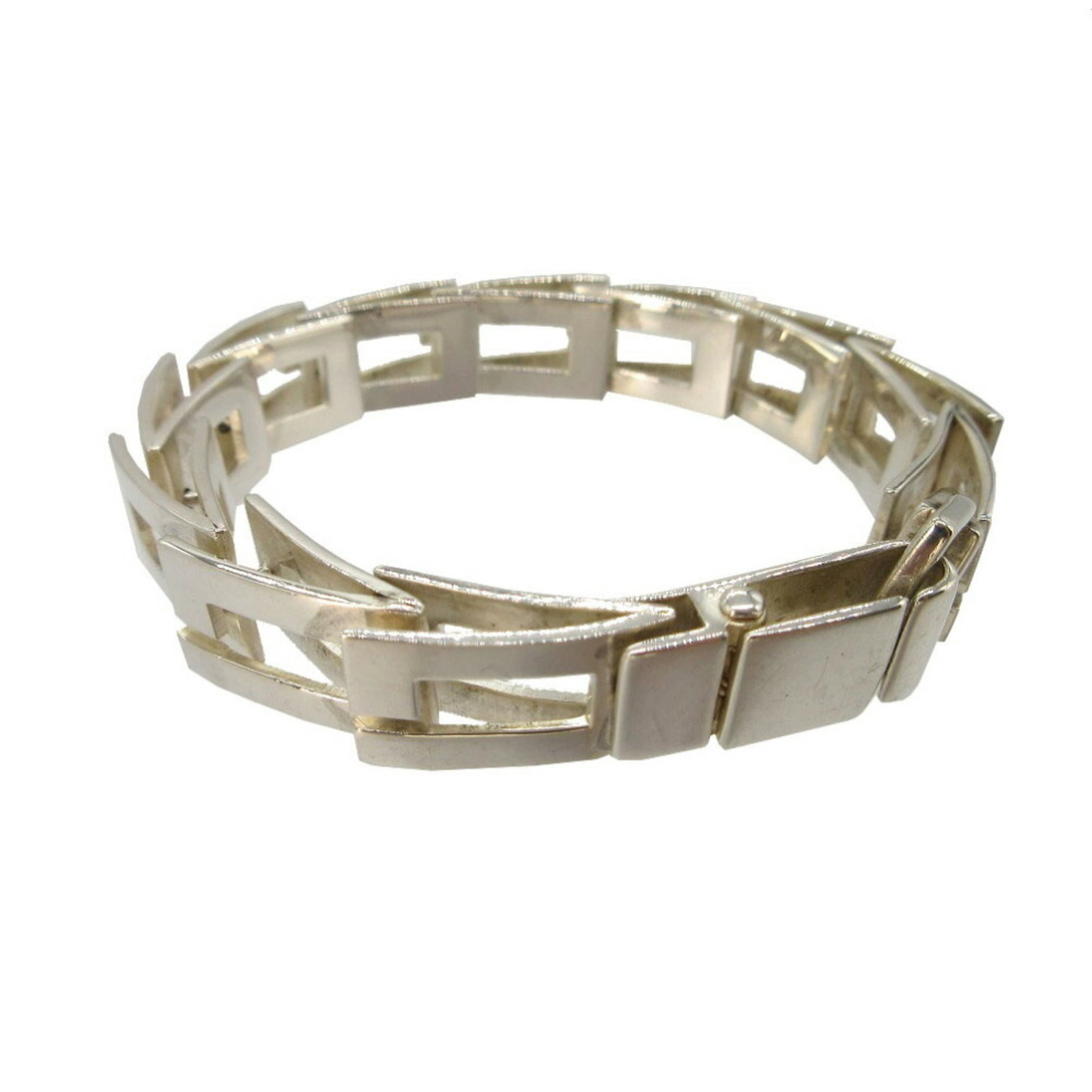 Gucci Charm Bracelet Silver 925: Gucci Charm Bracelet Silver 925 Silver 925 Gucci Charm Bracelet, a stylish accessory with traces of usage and minor scratches. Measuring 18cm in length, the bracelet features a silver finish that