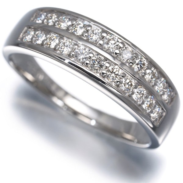 Diamond 0.35Ct Ring 900 Platinum: Diamond 0.35Ct Ring 900 Platinum 900 Platinum Diamond Ring features a stunning natural diamond with a 0.35 carat main stone, set in a platinum metal ring designed to showcase its beauty. The high