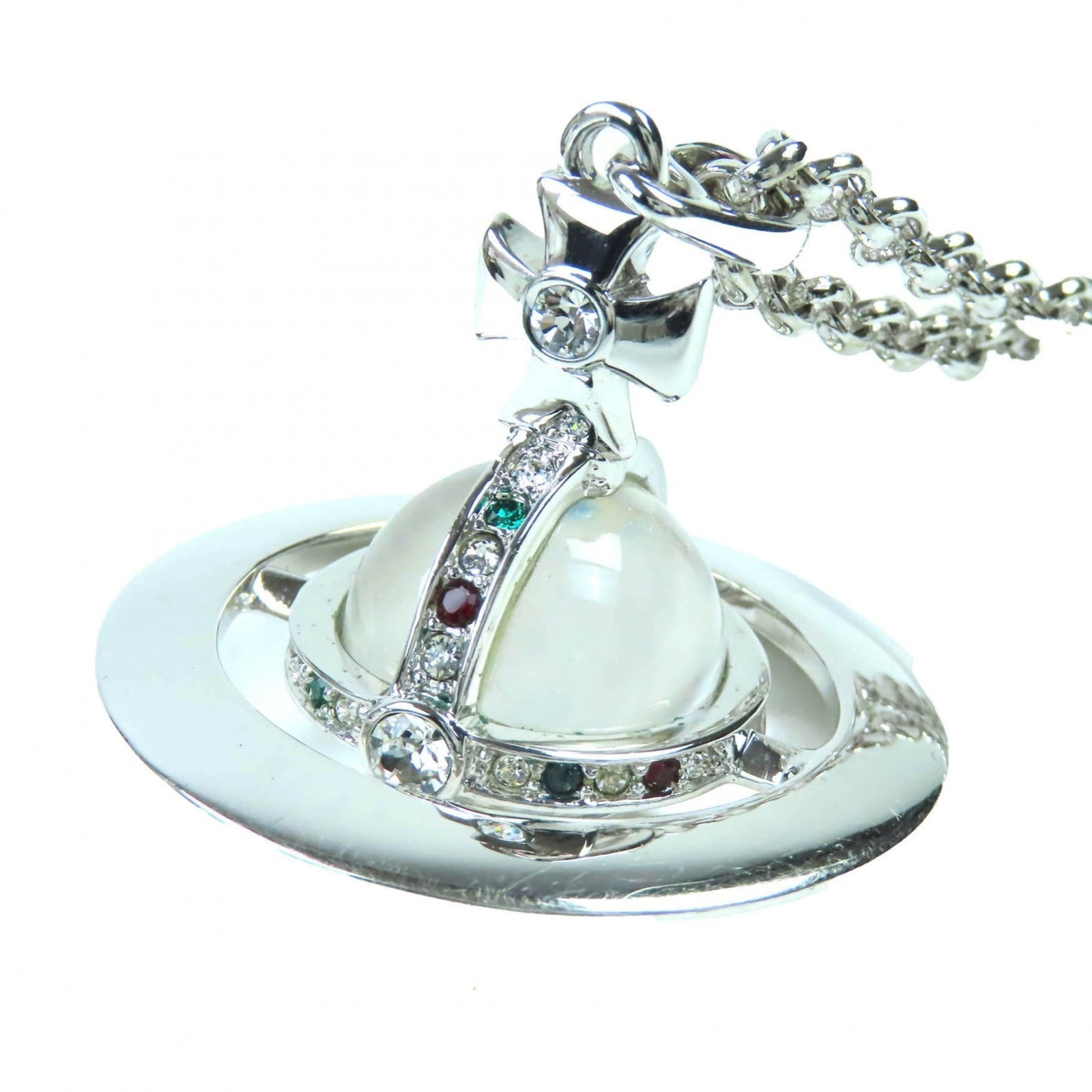 Westwood Vivienne Small Pendant Necklace Orb Rhinestones Silver: Westwood Vivienne Small Pendant Necklace Orb Rhinestones Silver Silver Vivienne Westwood pendant necklace features a small orb-shaped rhinestone pendant, measuring 35mm x 40mm. The necklace has a silv