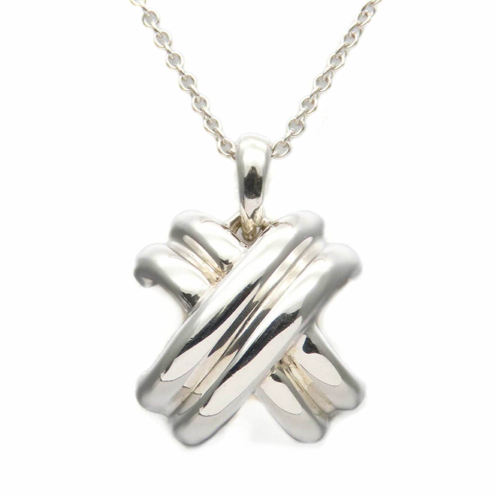 Tiffany Necklace Signature Cross Silver 925 Approx. 3.8G Pendant Accessory Women'S Tiffany&Co.: Tiffany Necklace Signature Cross Silver 925 Approx. 3.8G Pendant Accessory Women'S Tiffany&Co. The Tiffany Necklace Signature Cross Silver 925 Pendant is a beautiful, silver-toned accessory featuring