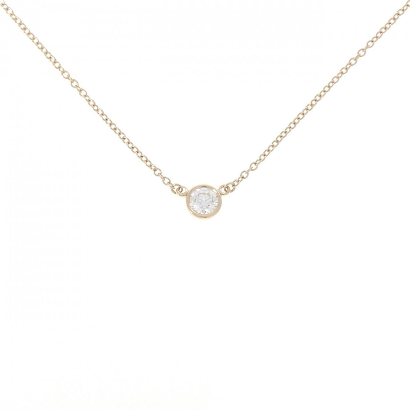 Tiffany Necklace by the yard: Tiffany Necklace by the yard Pink Gold (18K) Tiffany Necklace features a diamond pendant on a necklace with a 41 cm circumference. The necklace has a few traces of usage, some scratches / dirt visible