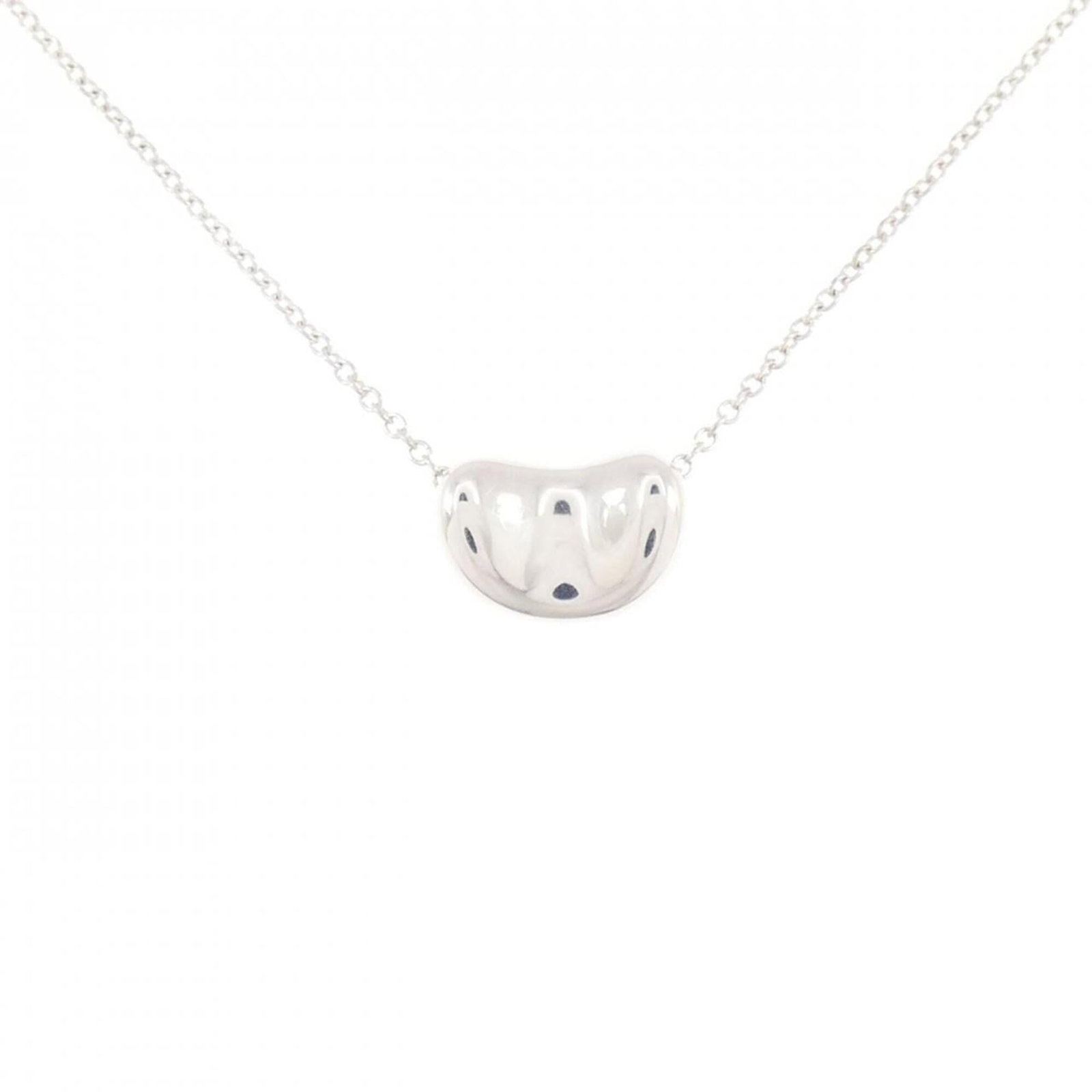 Tiffany Beans Necklace: Tiffany Beans Necklace Silver 925 Tiffany Beans Necklace with a pendant size of 7.4mm x 11mm, featuring a 42 cm / 16.53'' neck circumference, bearing a few traces of usage and some scratches / dirt. T