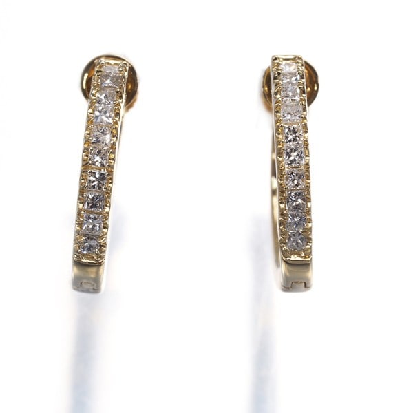 Diamond 0.15Ct/ 0.15Ct Princess-Cut Hoop Earrings 18K 750 Yellow Gold: Diamond 0.15Ct/ 0.15Ct Princess-Cut Hoop Earrings 18K 750 Yellow Gold 18k yellow gold hoop earrings feature two natural diamonds, each measuring 0.15 carats and cut into a princess style, adding spark