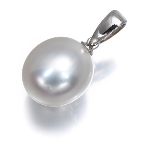 Tasaki Pendant South Sea Pearl 10.6Mm 18K 750 White Gold: Tasaki Pendant South Sea Pearl 10.6Mm 18K 750 White Gold Tasaki Pendant South Sea Pearl 10.6Mm 18K 750 White Gold - A stunning 18k white gold pendant featuring a large, cultured South Sea pearl