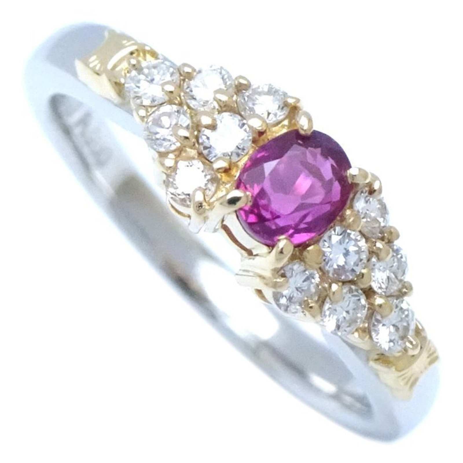 Ring Celine Platinum Band 900: Ring Celine Platinum Band 900 The Celine Platinum Band 900 features a striking yellow gold metal, adorned with a diamond and ruby stone. Made from 18K platinum, this band ring boasts a luxurious feel 