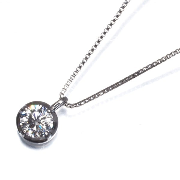Vendome Necklace Diamond 0.201Ct Solitaire 950 850 Platinum: Vendome Necklace Diamond 0.201Ct Solitaire 950 850 Platinum 950 platinum solitaire pendant featuring a natural diamond weighing 0.201 carats, showcasing exceptional craftsmanship and attention to