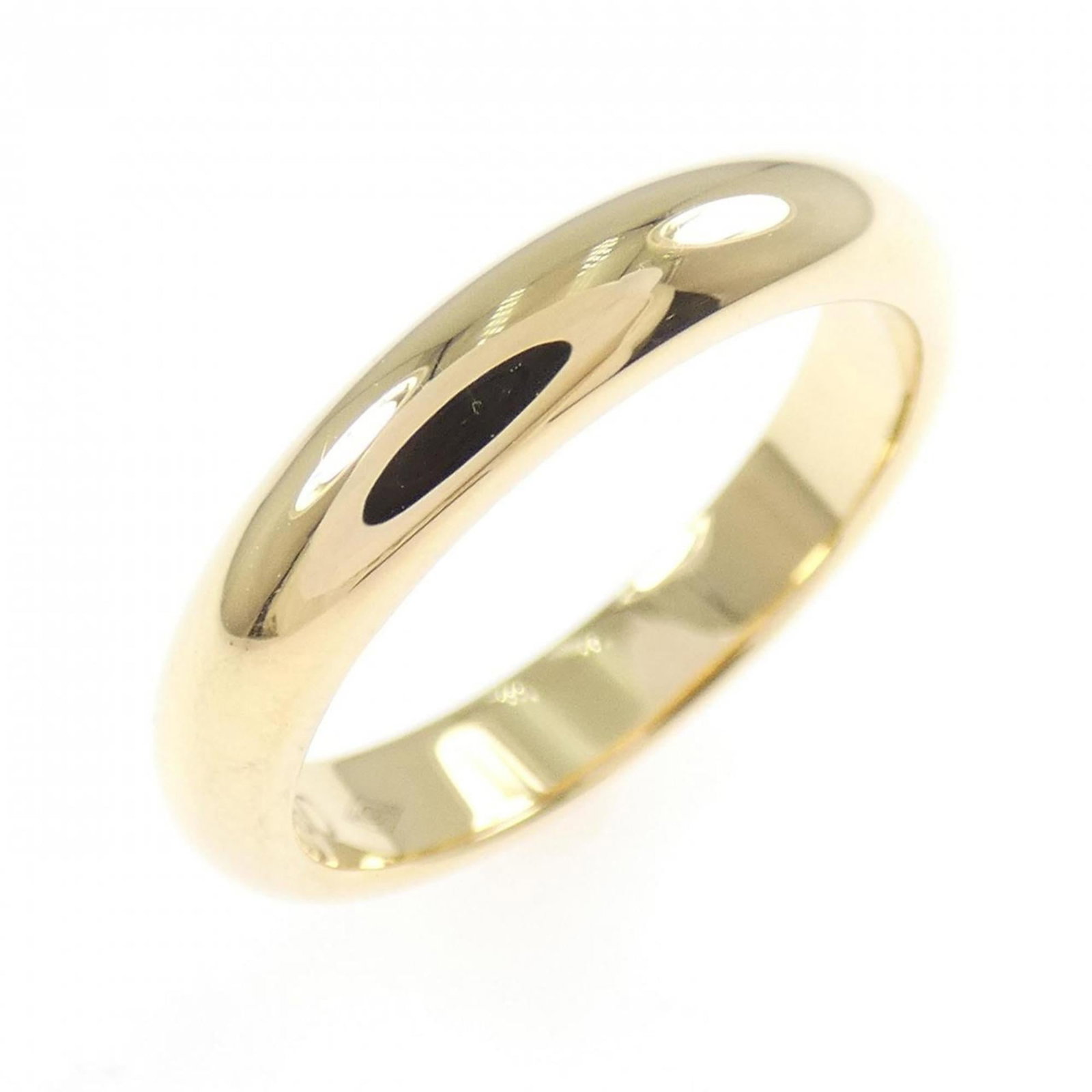 Ring Wedding Cartier: Ring Wedding Cartier Used Cartier Wedding Ring in Gold, Us Size 4.5, with a few traces of usage and some minor scratches/dirt visible, still in very good condition. This ring bears the signature of it