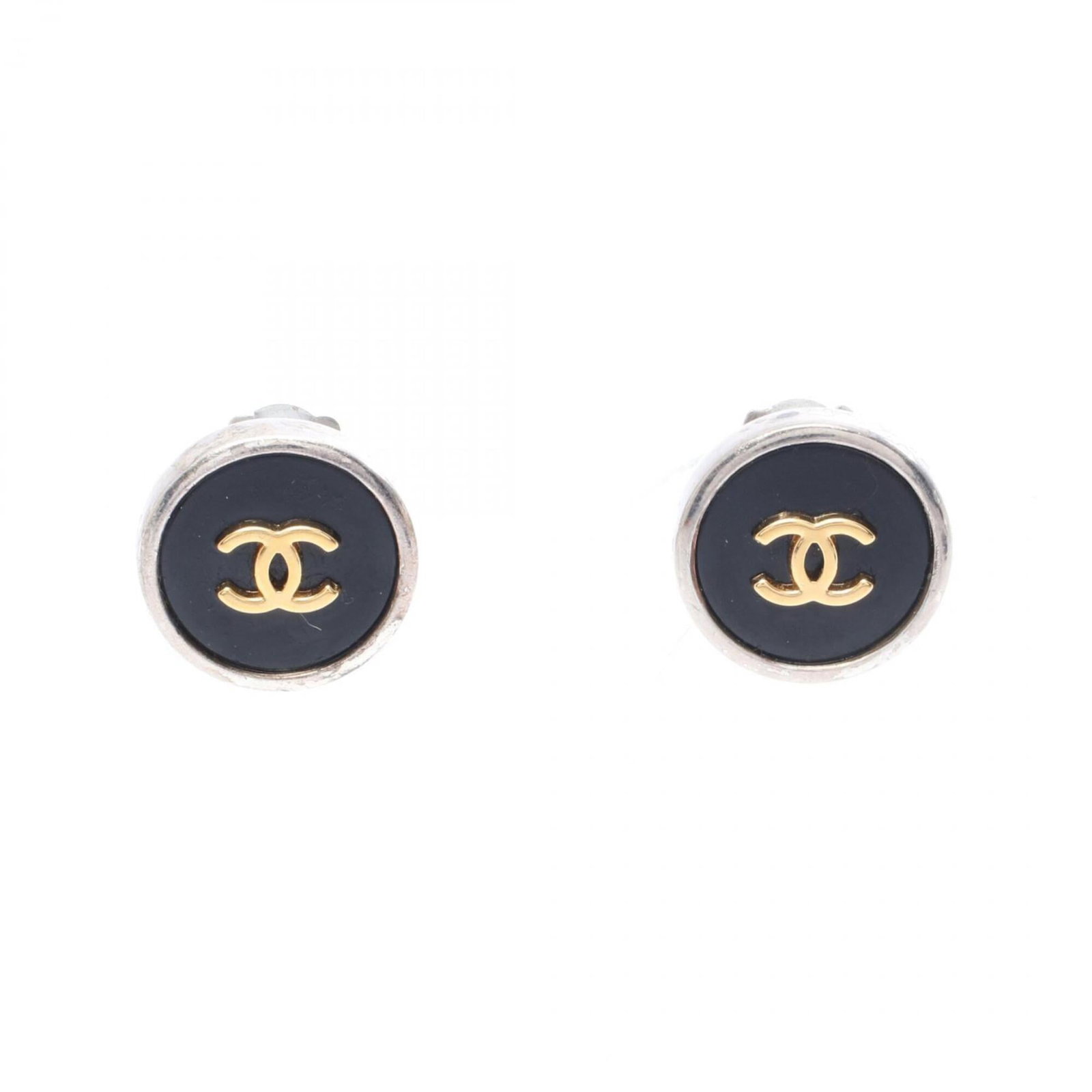 Steel stainless earrings clip Chanel: Steel stainless earrings clip Chanel Stainless steel clip earrings with a sleek, modern design from the iconic Chanel brand. Featuring a durable black finish and measuring 16mm in length, these