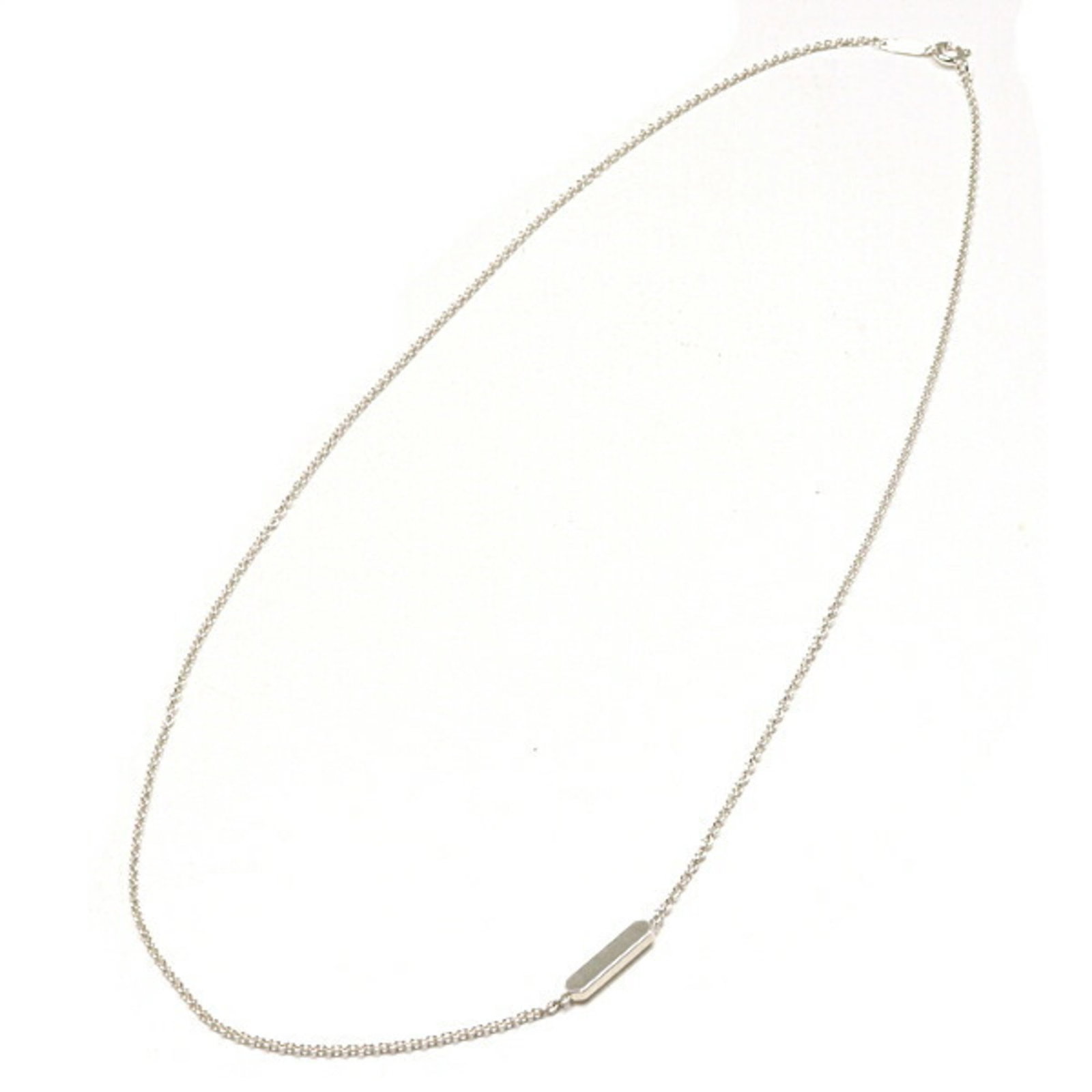 Co Tiffany Sterling Ag925 46cm Silver Tag Chain Necklace: Co Tiffany Sterling Ag925 46cm Silver Tag Chain Necklace Sterling silver chain necklace with a 46cm length, suitable for everyday wear. The 925 hallmark ensures the metal's high quality and durability