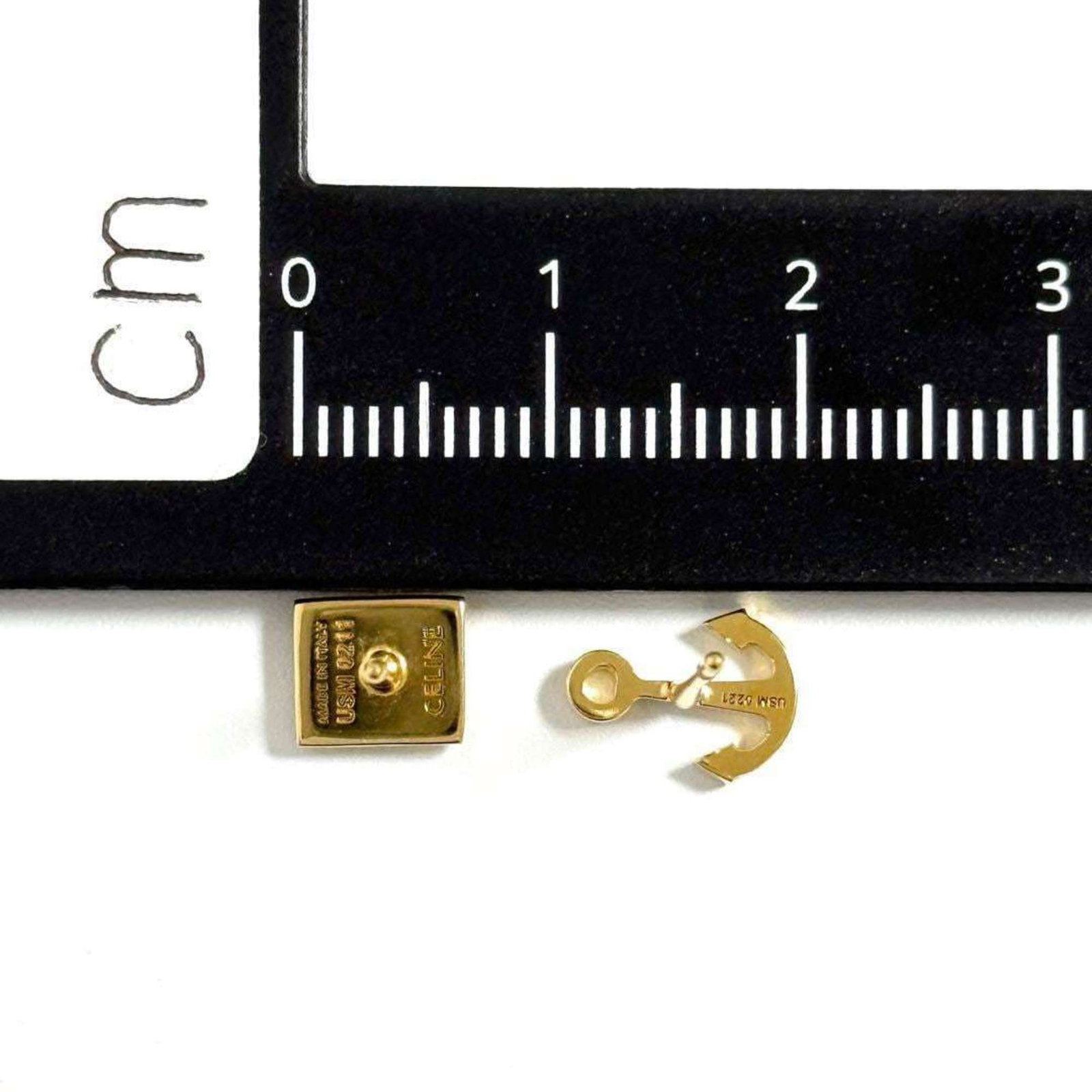 Celine Stud Metal Earrings - 8