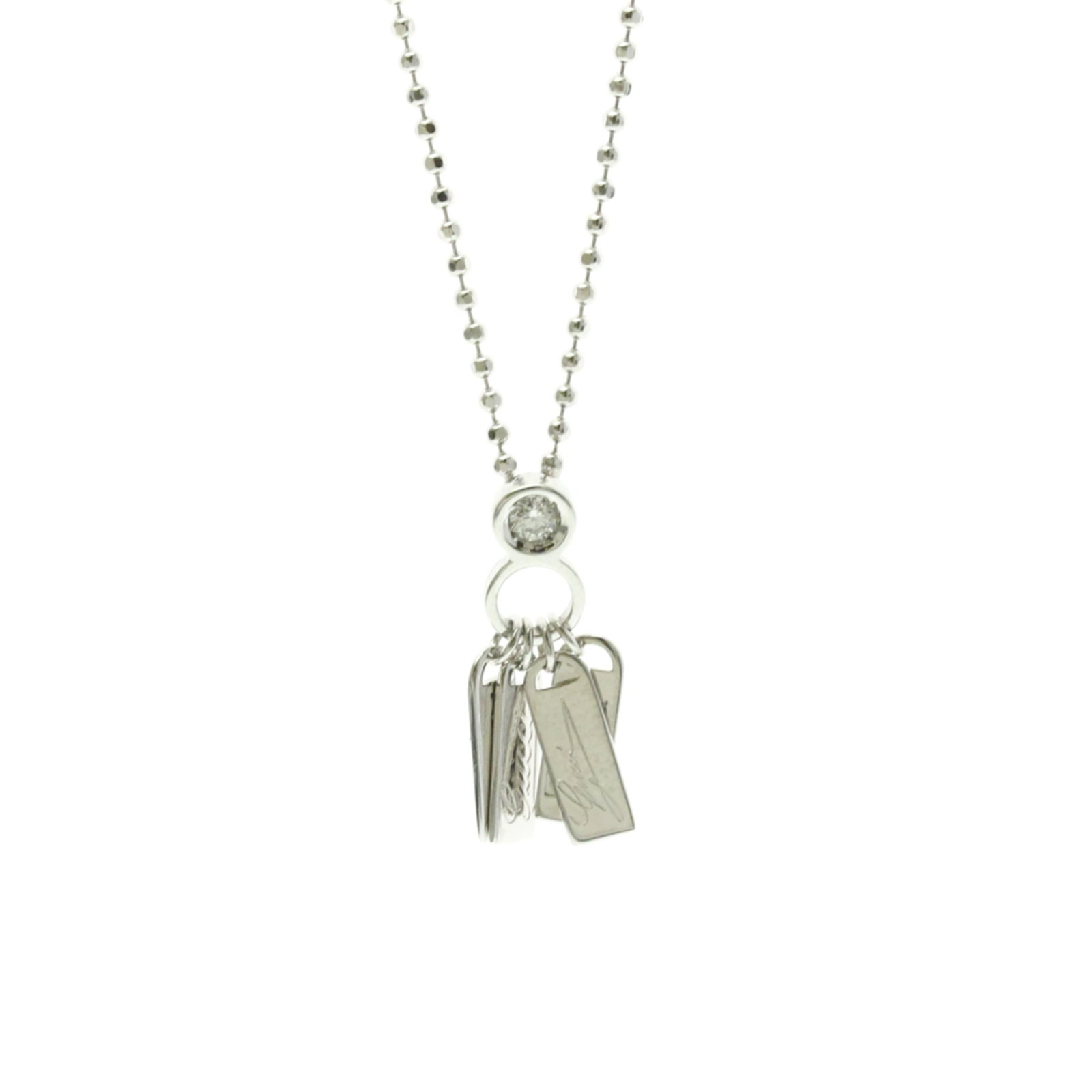 Gucci Plate Tag Diamond Necklace White Gold (18K) Diamond Menwomen Fashion Pendant Necklace (Silver): Gucci Plate Tag Diamond Necklace White Gold (18K) Diamond Menwomen Fashion Pendant Necklace (Silver) Gucci's iconic plate tag diamond necklace features a stunning silver-toned white gold pendant adorn