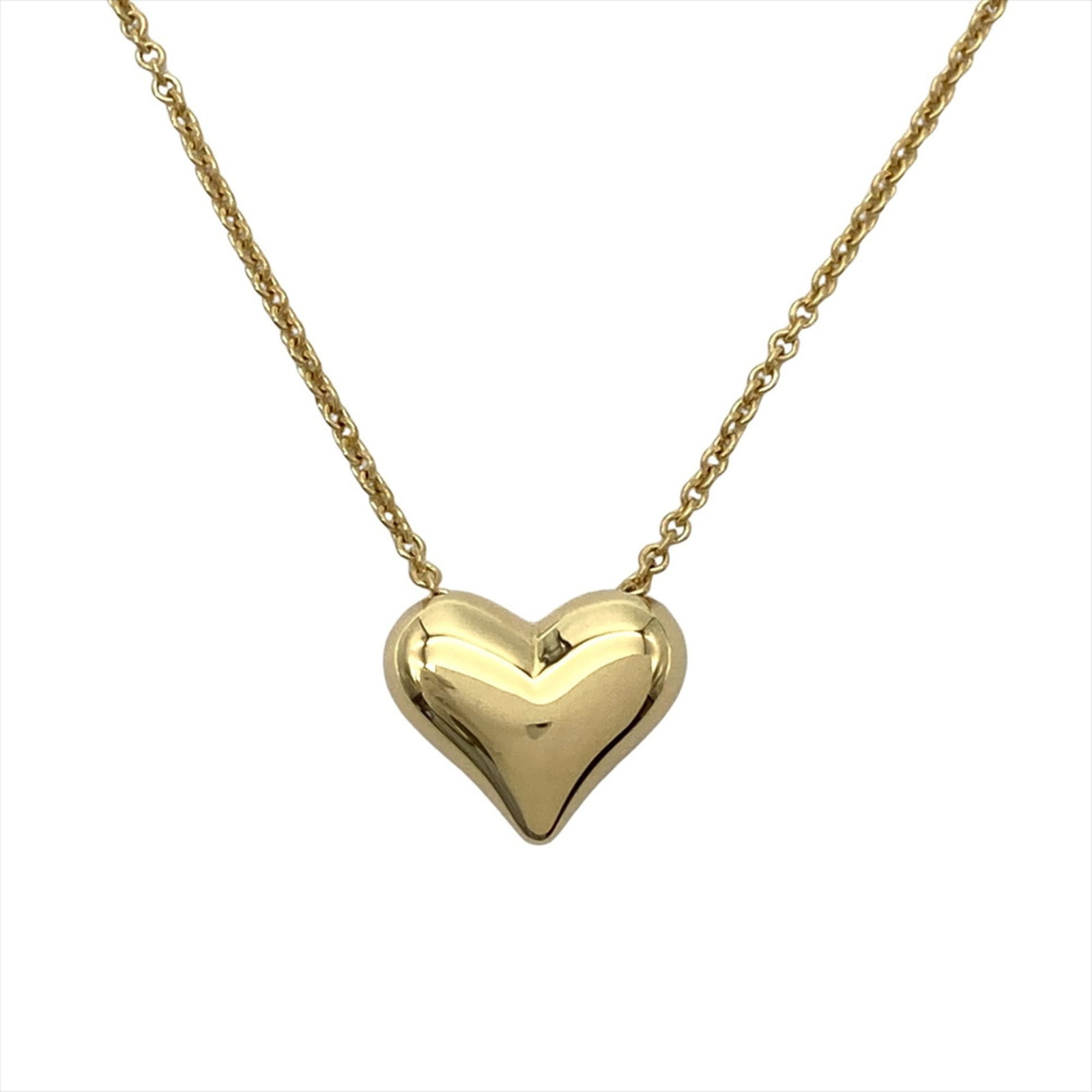 Tiffany & Co. Pinched Heart Necklace 18K Yellow Gold 7.5G: Tiffany & Co. Pinched Heart Necklace 18K Yellow Gold 7.5G Tiffany & Co. Pinched Heart Necklace in 18K Yellow Gold boasts a classic design with a pinch heart pendant, measuring 13mm x 15.5mm. This