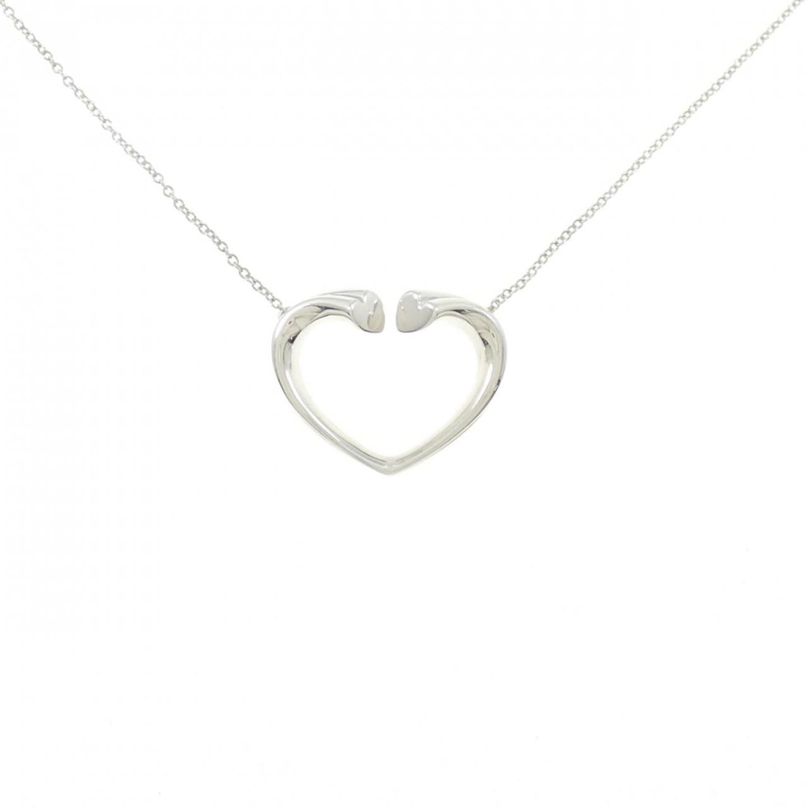 Tiffany Co Tenderness Necklace Large Heart: Tiffany Co Tenderness Necklace Large Heart The Tiffany Co Tenderness Necklace Large Heart features a beautiful silver pendant with a large heart design, measuring 17.5mm x 22.2mm. This necklace type p