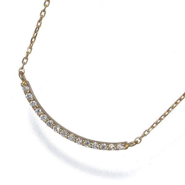 Diamond 0.06CT 750 Yellow 18K Gold Ete Necklace: Diamond 0.06CT 750 Yellow 18K Gold Ete Necklace Yellow gold pendant necklace featuring a natural 0.06ct diamond in a striking 750 setting, showcasing the warm tones of 18k yellow gold. This elegant
