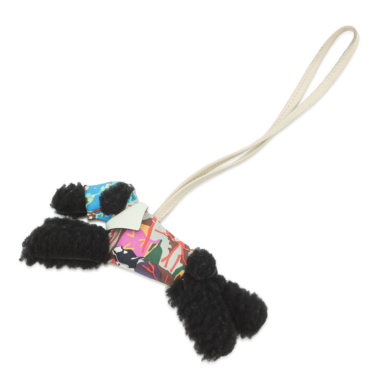 Hermes handbag charm leather: Hermes handbag charm leather This Hermes handbag charm leather is made from genuine black leather, measuring 7.00mm x 15.00mm in size. The item bears a few traces of usage and some scratches/dirt,