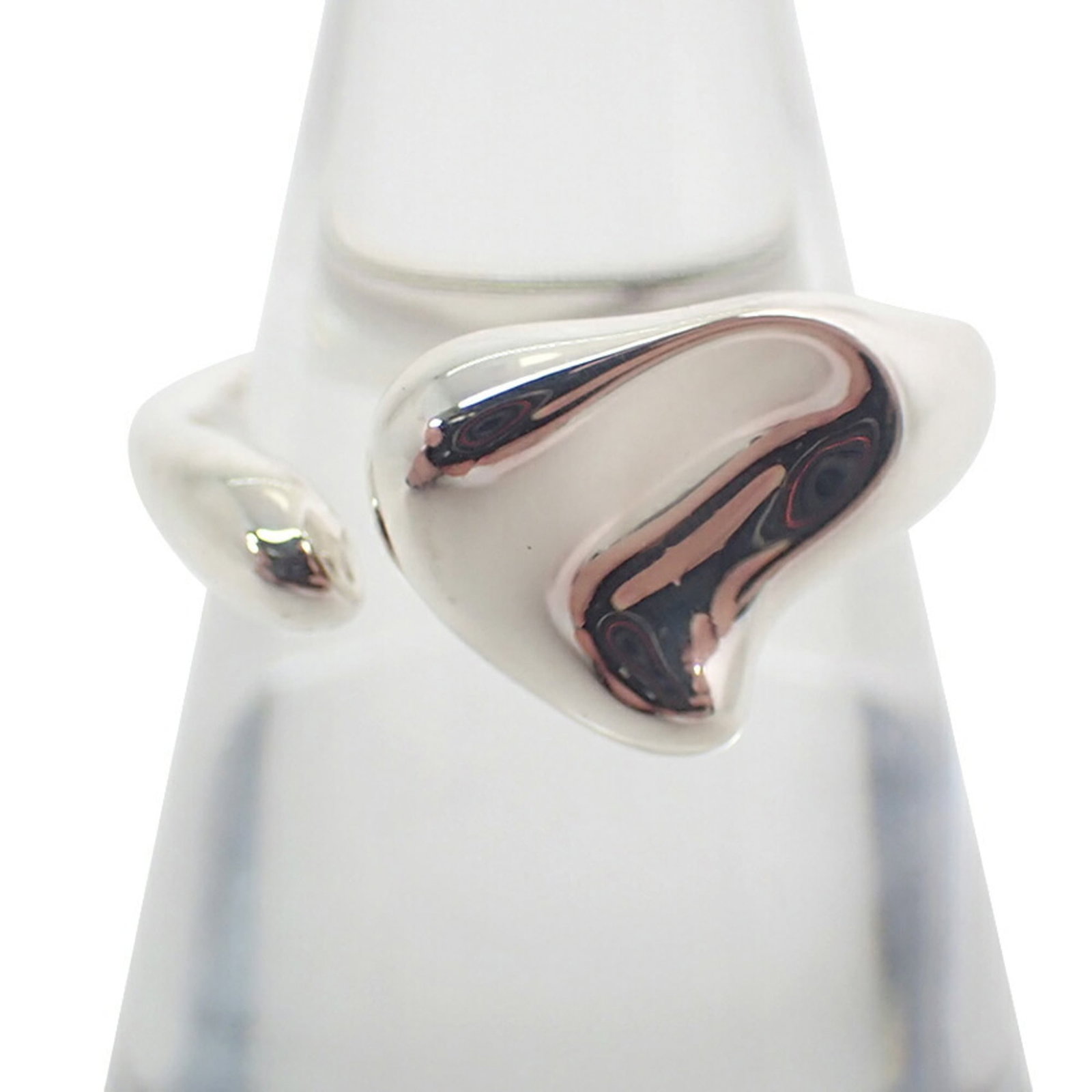 Sterling Silver Ring Tiffany Band: Sterling Silver Ring Tiffany Band Sterling Silver Tiffany Band Ring, 925, Us Size 6.5, Used (like new) condition with hardly any traces of usage. This beautiful band features a high-quality sterling