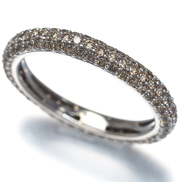 Brown Diamond 1.61Ct Full Paved Eternity Ring 18K 750 White Gold: Brown Diamond 1.61Ct Full Paved Eternity Ring 18K 750 White Gold 18k white gold surrounds a stunning 1.61ct brown diamond, expertly paved to create an eternity effect. This beautiful ring boasts
