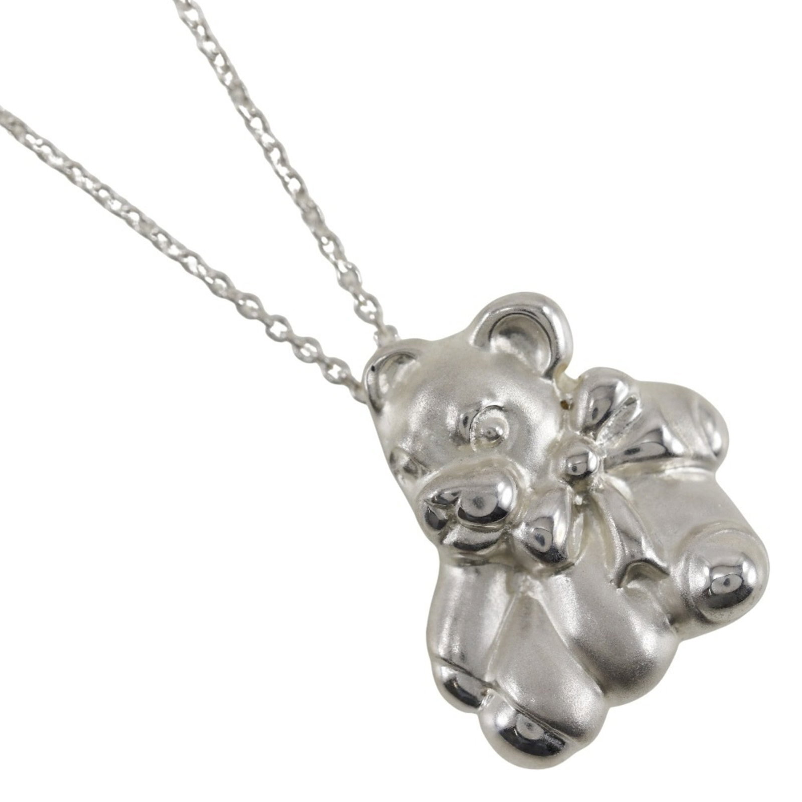 Tiffany Tiffany&Co. Bear Necklace Silver 925 Approx. 6.1G Bear/ Bear Ladies: Tiffany Tiffany&Co. Bear Necklace Silver 925 Approx. 6.1G Bear/ Bear Ladies Silver Tiffany&Co. Bear Necklace, crafted from high-quality 925 silver, features a charming bear design that adds a touch of