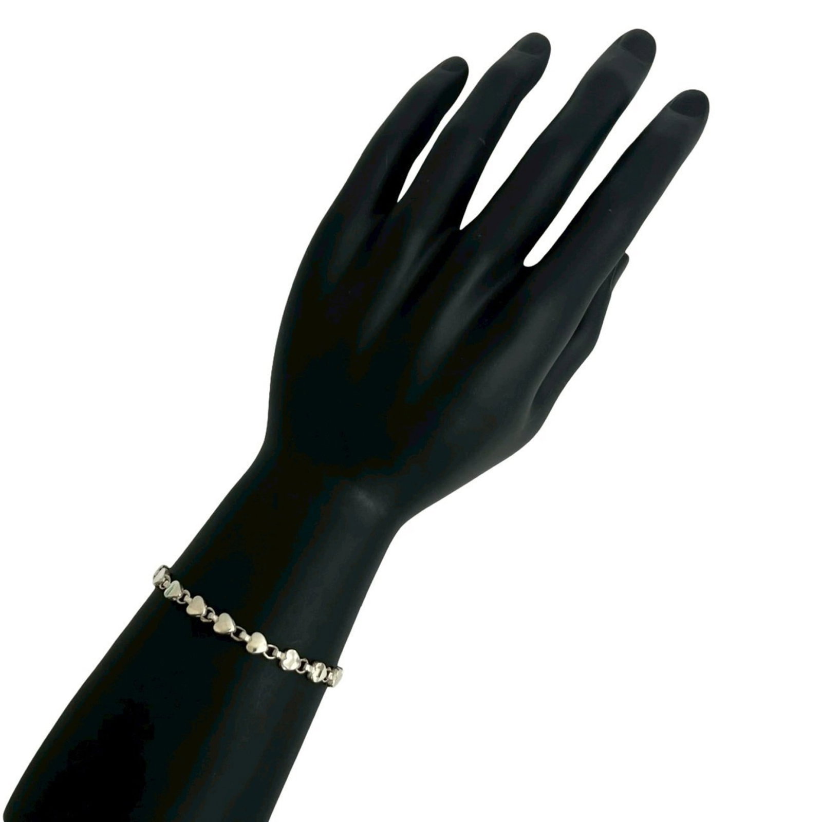Charm Tiffany Bracelet 925 Silver: Charm Tiffany Bracelet 925 Silver This 925 silver Charm Tiffany Bracelet features a beautiful, understated design. With its silver color and 18.5cm length, it's a versatile accessory that can be