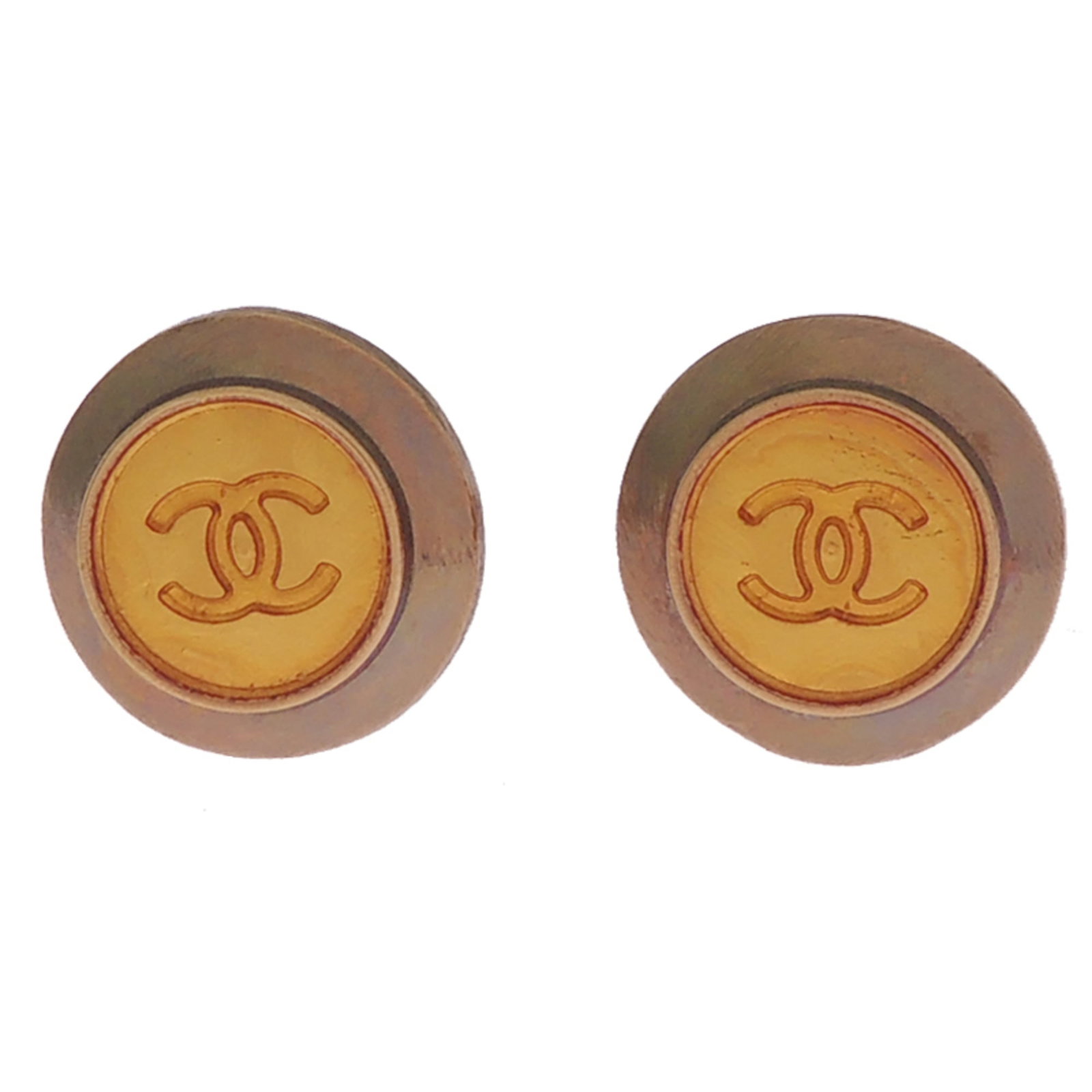 Chanel Stud Earrings Gold Plating: Chanel Stud Earrings Gold Plating Gold Plating Details Stand Out in These Used Chanel Stud Earrings, featuring a subtle gold plating finish. The stud earrings measure 12mm x 12mm and are in good