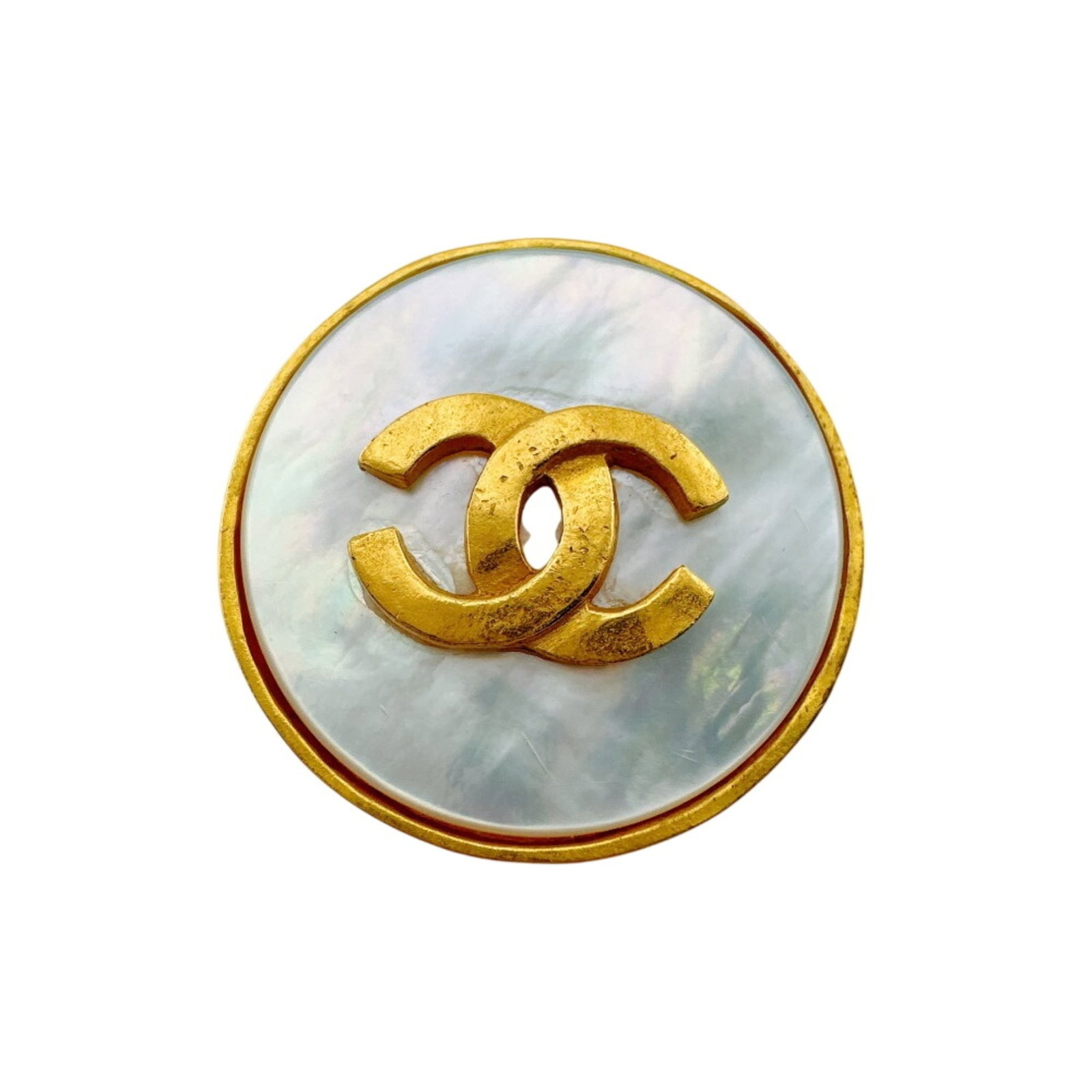 Coco Mark Chanel Gold Single Only Earring: Coco Mark Chanel Gold Single Only Earring Gold Coco Mark Chanel Earring, 33.00mm x 32.00mm, bears the signature of its creator, showcasing a delicate design that adds a touch of sophistication to any
