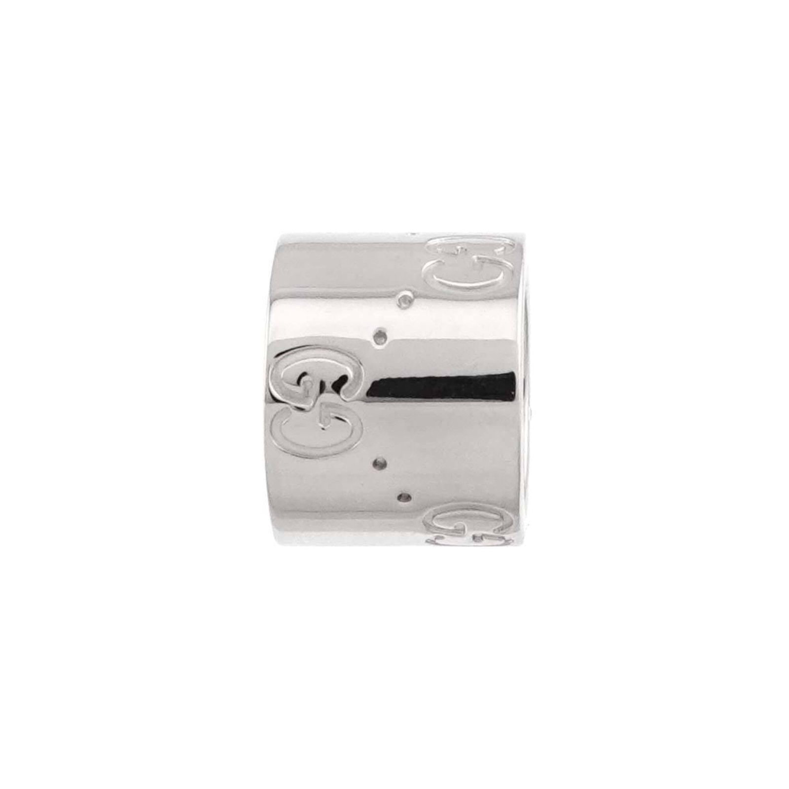 White Gold Icon Pendant 18K Top Gucci Wg: White Gold Icon Pendant 18K Top Gucci Wg White Gold Icon Pendant 18K Top Gucci Wg - A luxurious 18K white gold pendant featuring the iconic Gucci logo, crafted with attention to detail and a touch of 