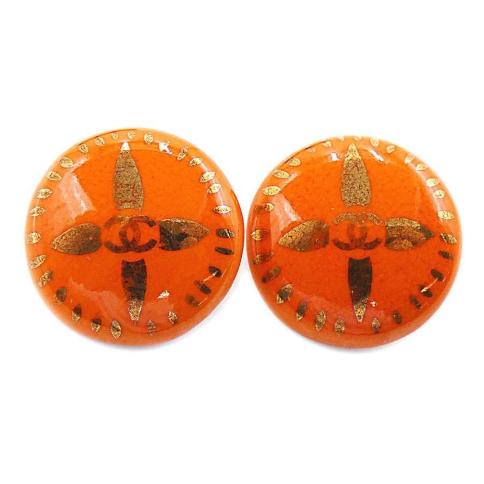Chanel Clip Earrings: Chanel Clip Earrings Gold and Orange Clip Earrings from Chanel, featuring a classic design with a few traces of usage visible. The earrings have some scratches and dirt but remain in very good