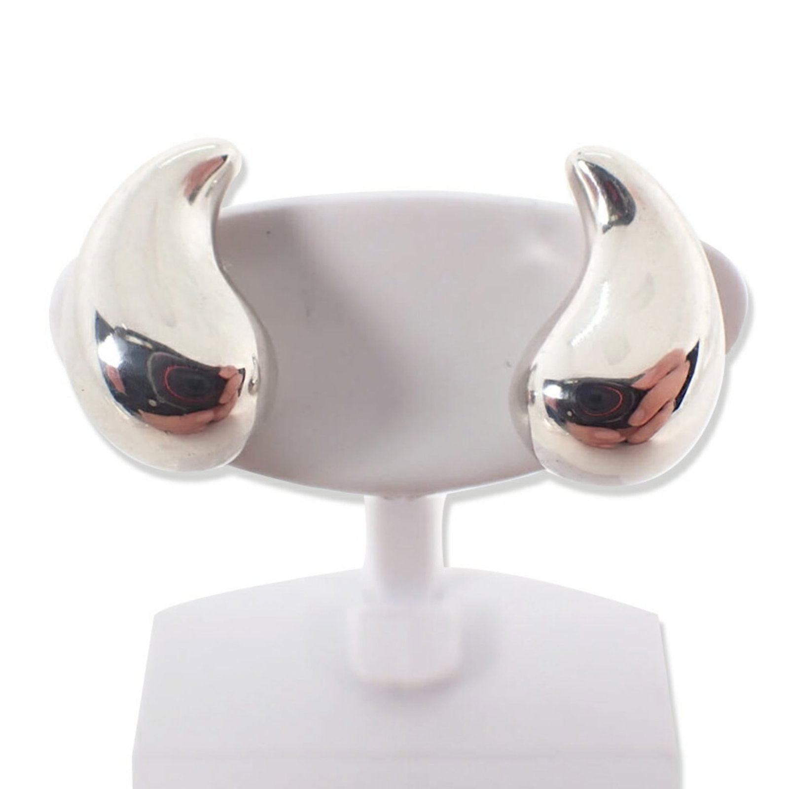 Sterling Silver Stud Earrings by Tiffany: Sterling Silver Stud Earrings by Tiffany Sterling silver stud earrings by Tiffany, featuring a classic design with subtle details. Made from high-quality sterling silver (925), these earrings showcase