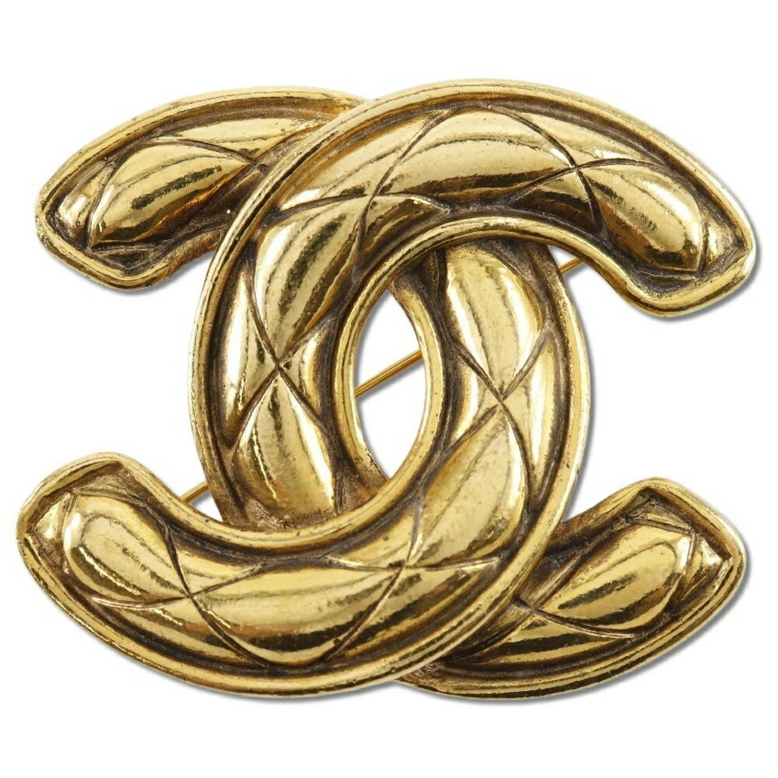 Gold Plating Brooch Chanel: Gold Plating Brooch Chanel Gold Plating Brooch Chanel bears the signature of its designer, a notable feature of this piece. The brooch's gold plating has some traces of usage and minor scratches, but